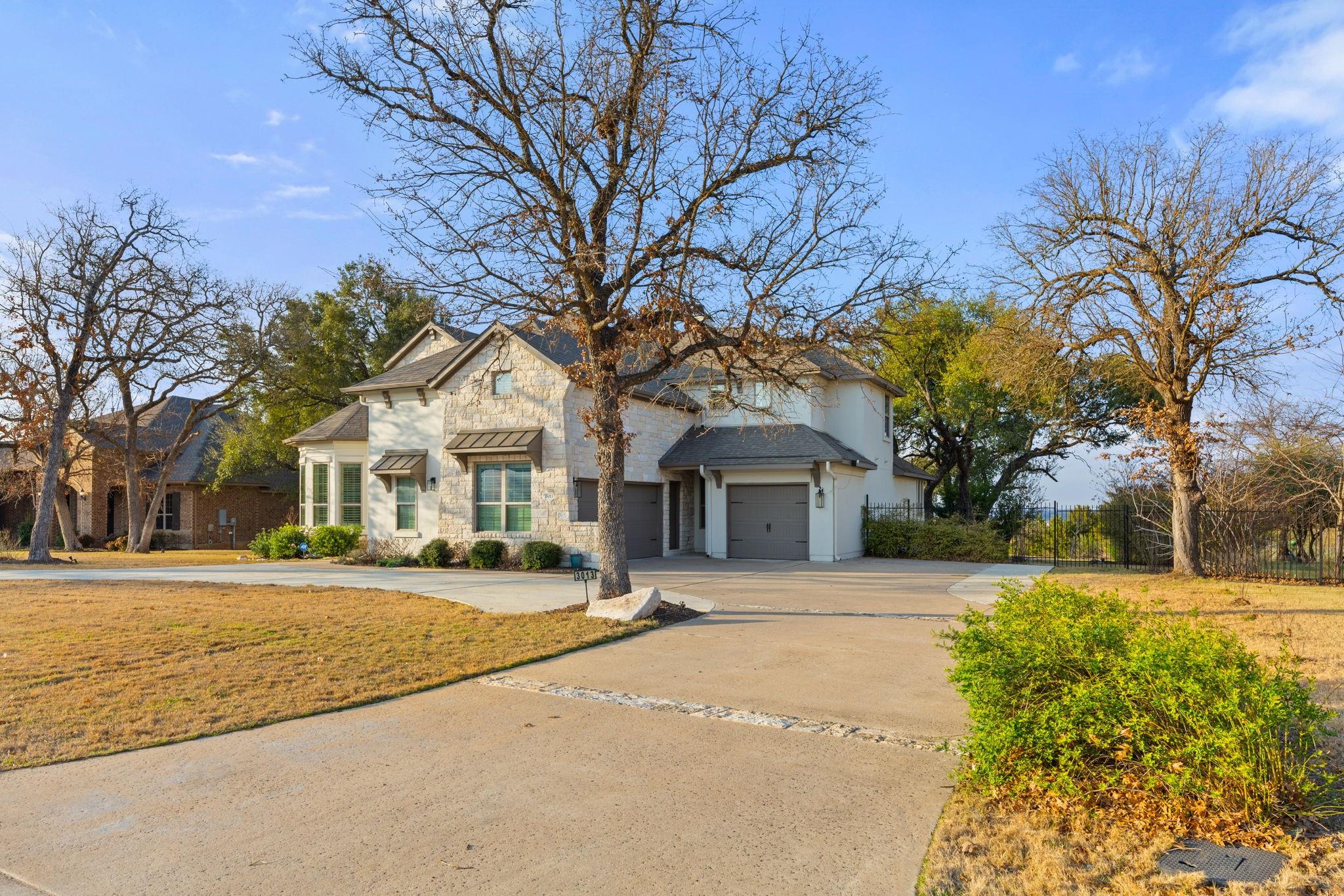 3013 Vista Heights DR — photo 3