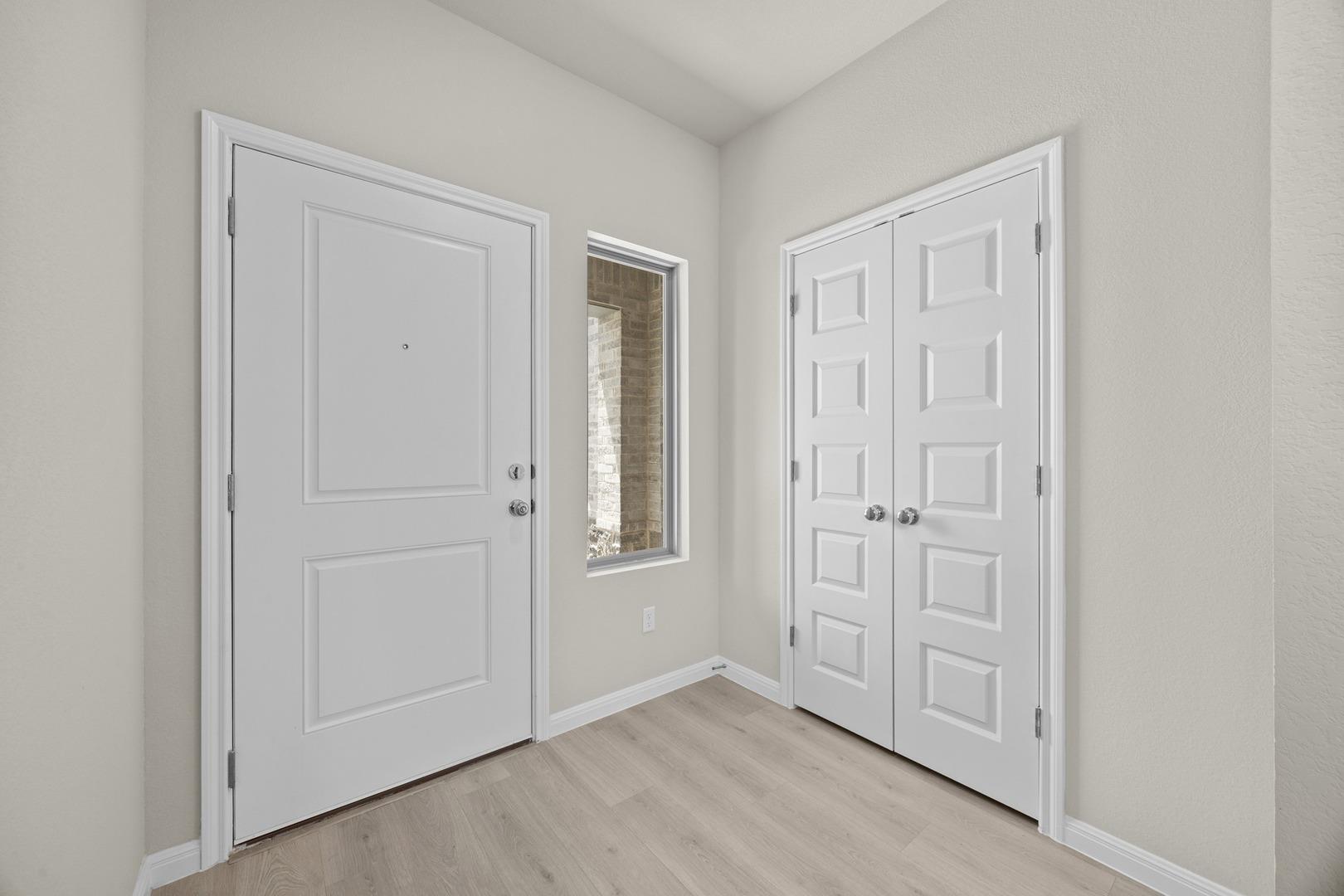 206 Hornet ST — photo 3