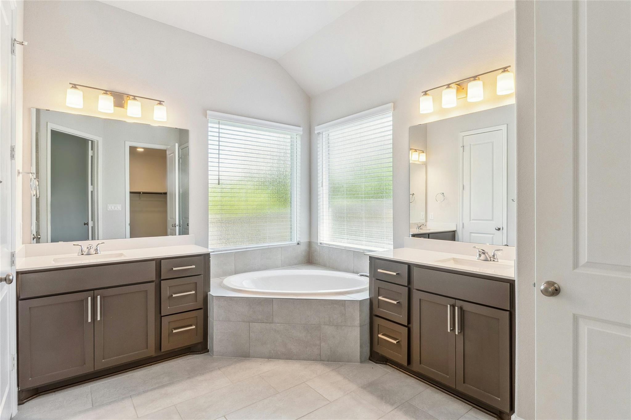 1117 Blue Oak BLVD — photo 5