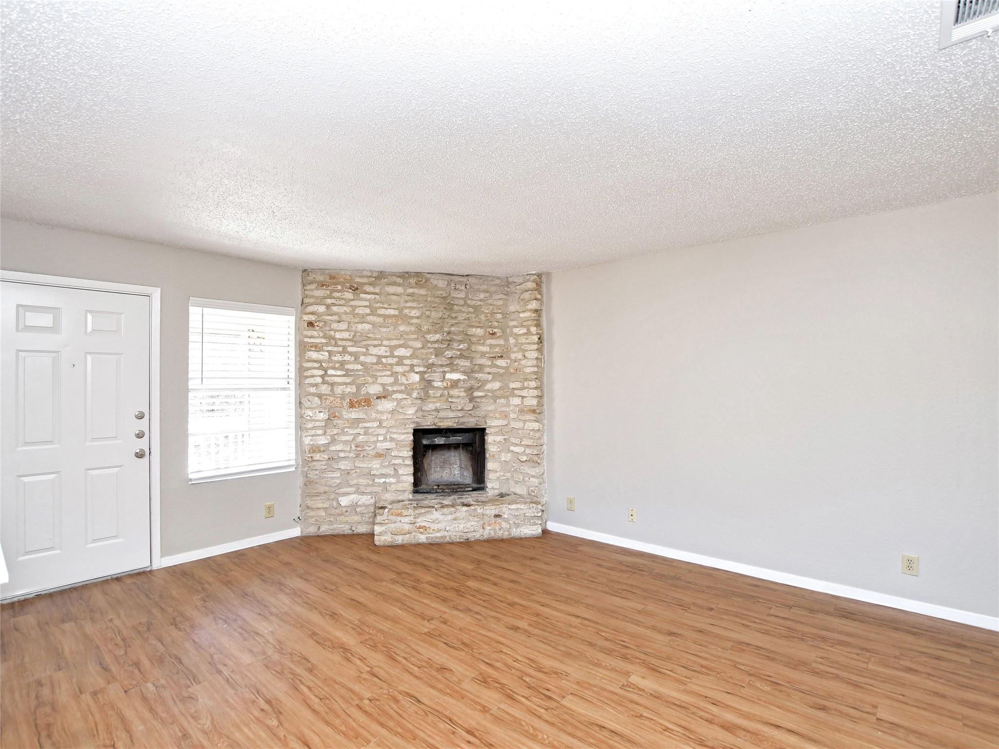 301 Algerita DR #D — photo 3
