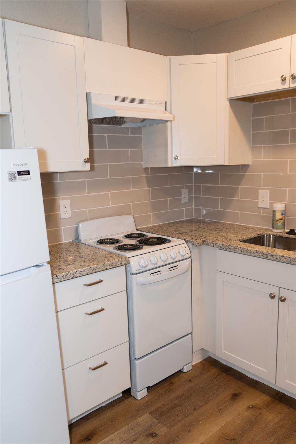 97 Anthony ST #B — photo 4