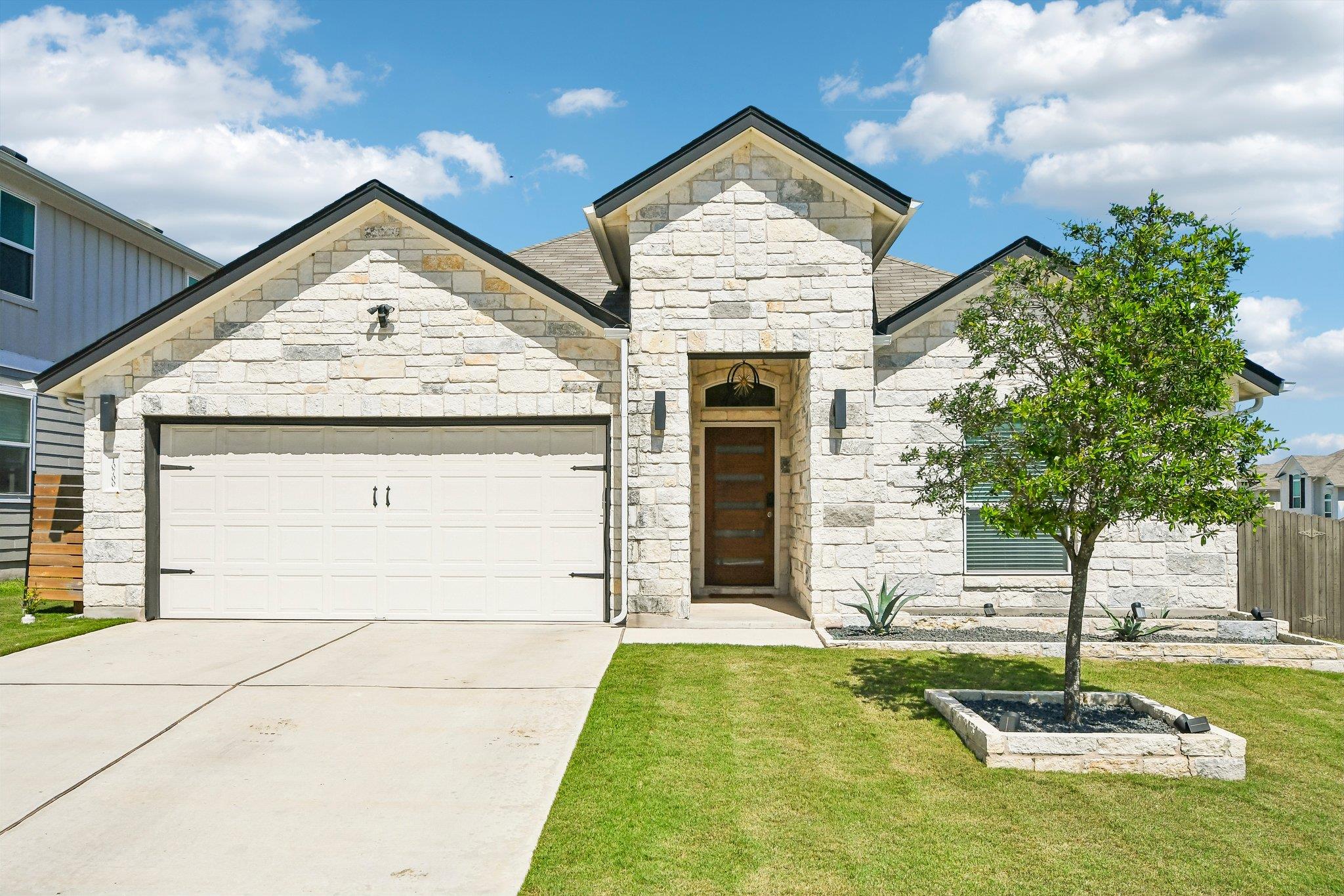 10700 Sentinel DR — photo 5
