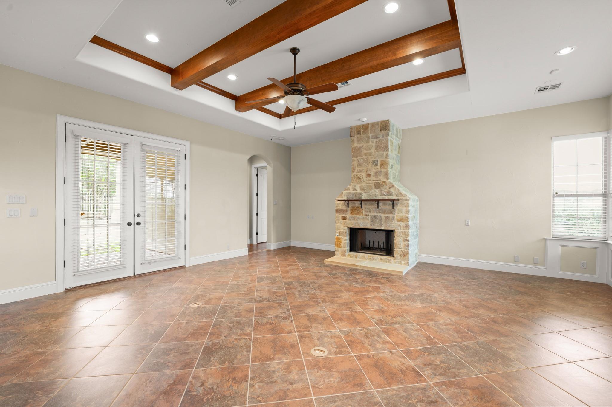 519 Golden Bear DR — photo 4