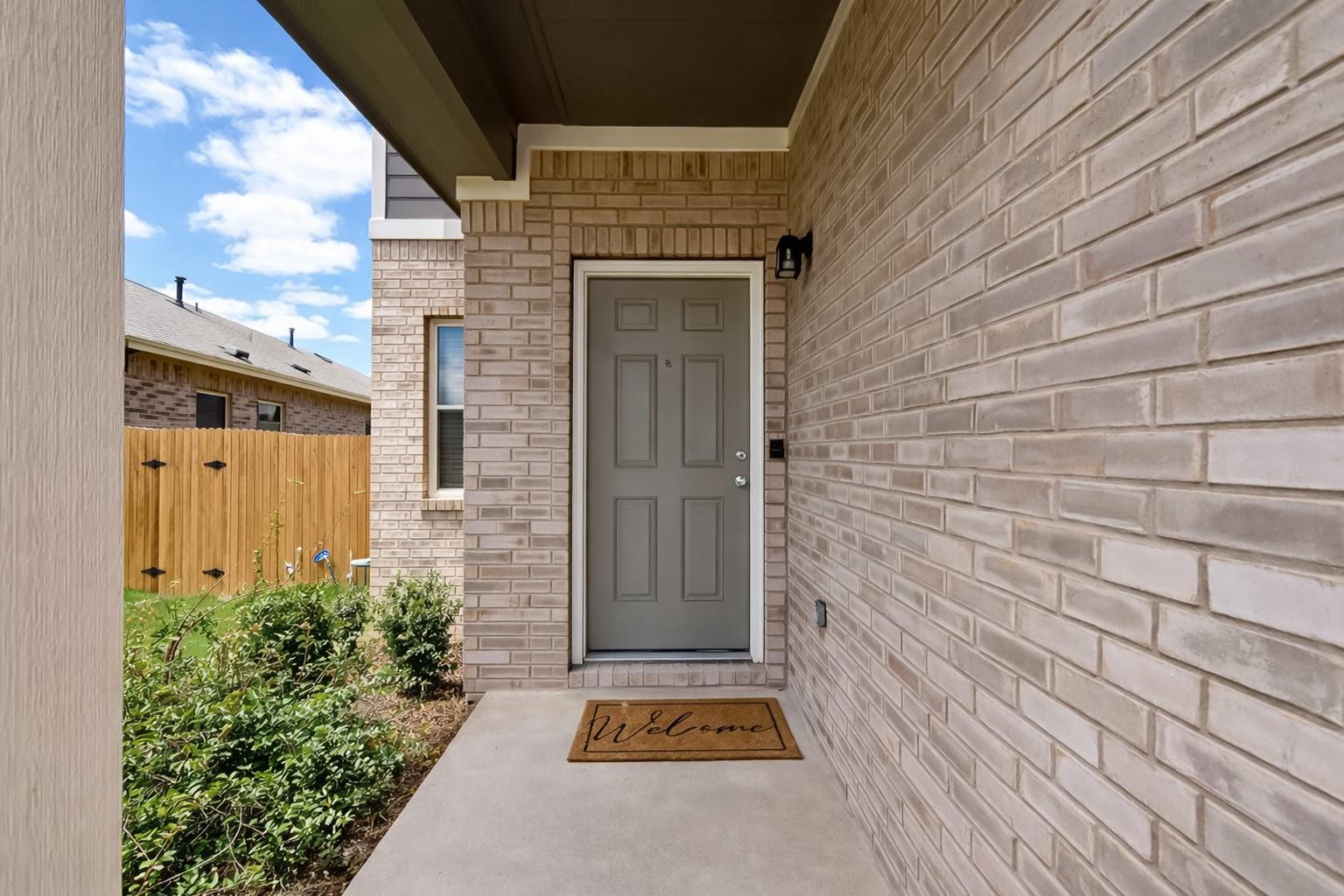 940 Paddock LN — photo 4