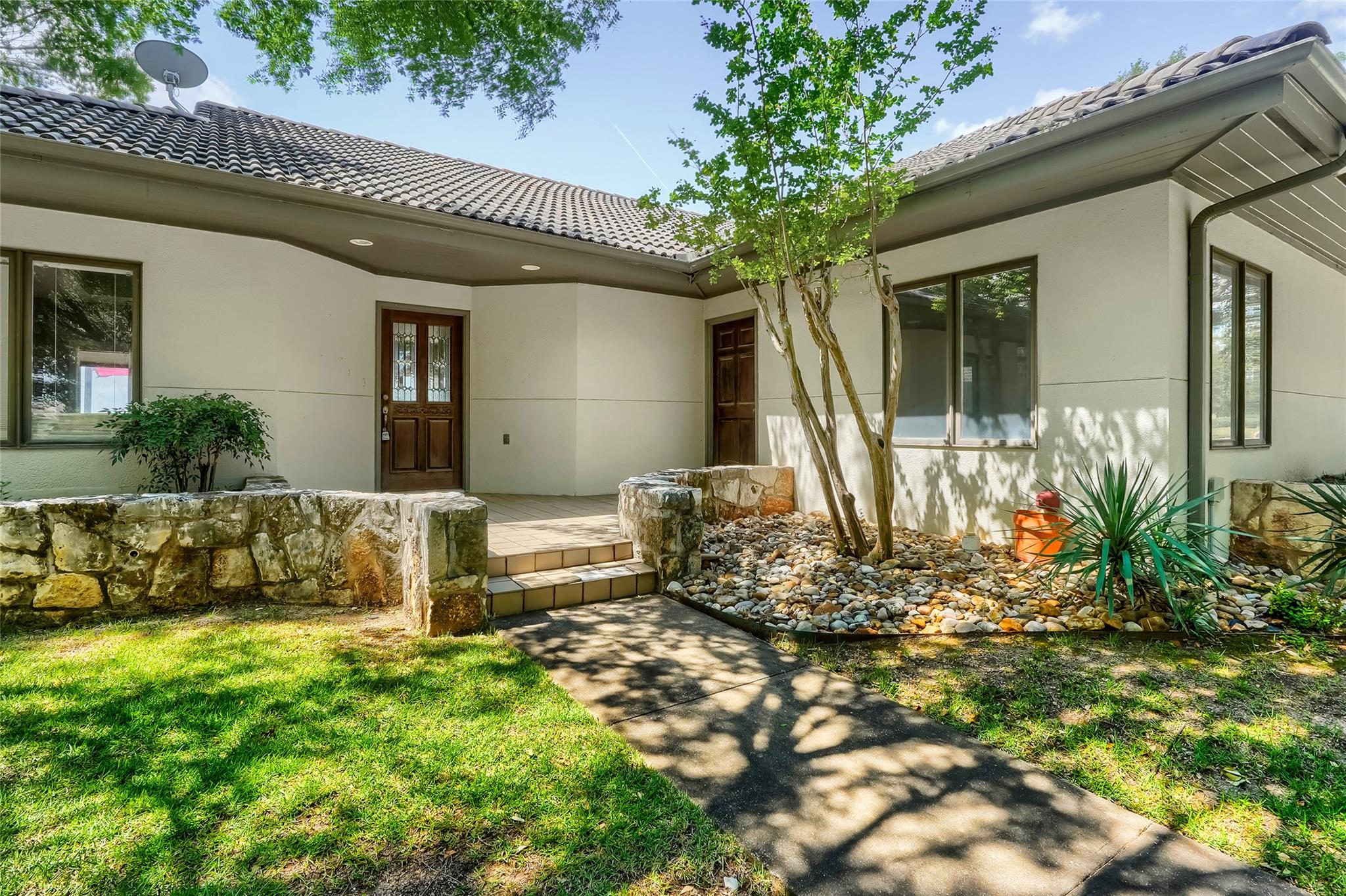 1607 Clubhouse Hill DR — photo 3