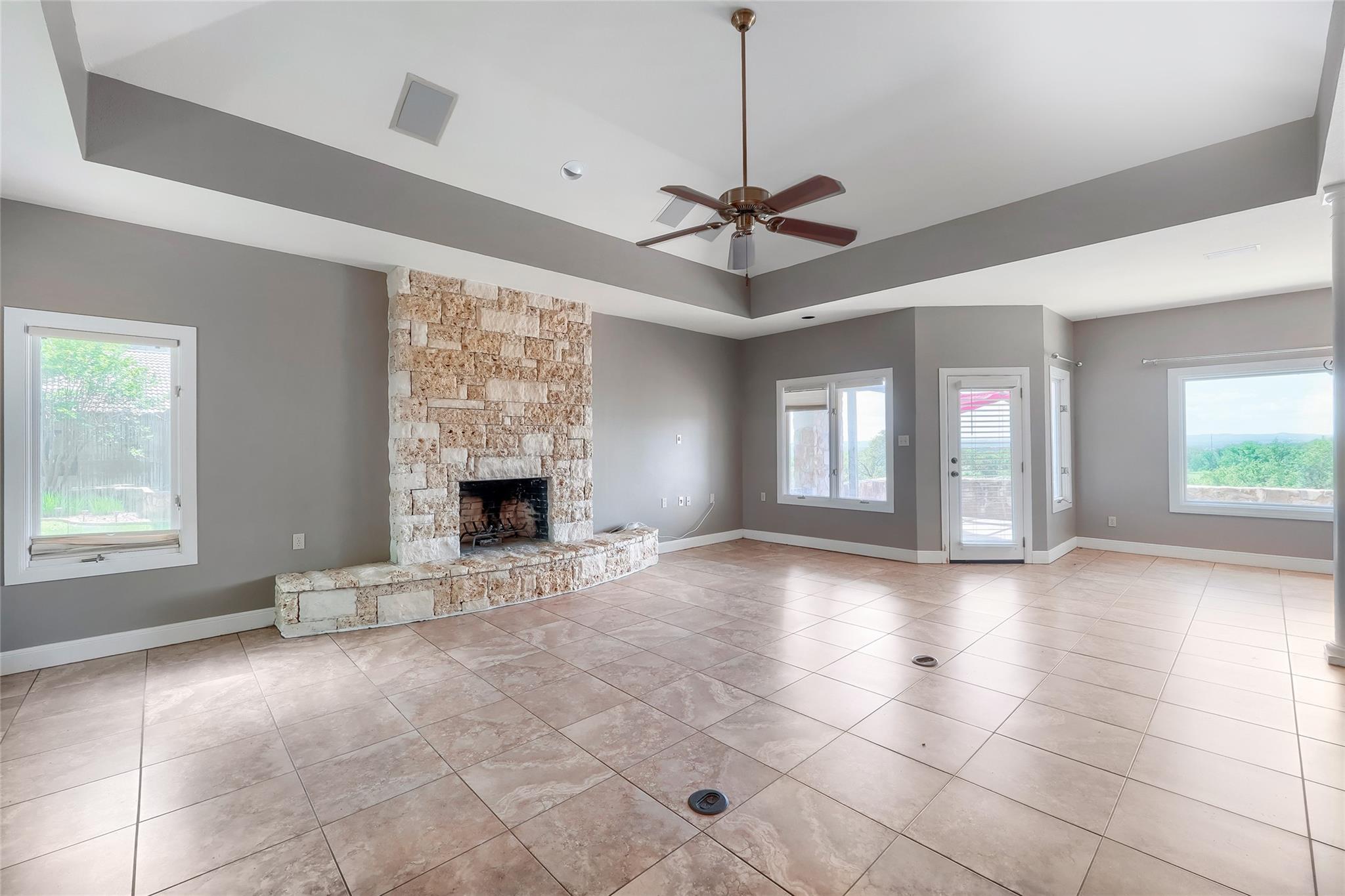 1607 Clubhouse Hill DR — photo 5