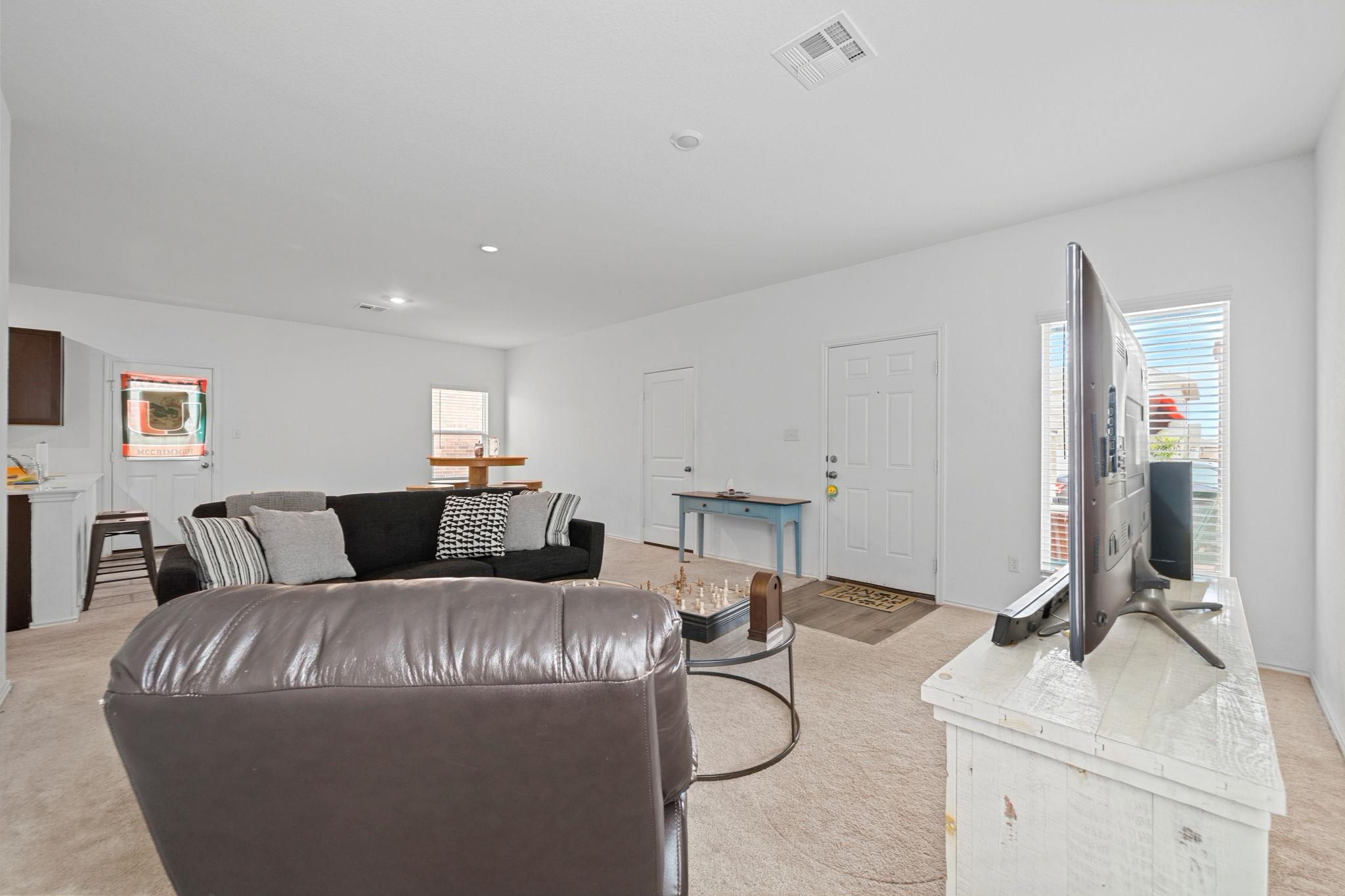 116 Standing Rock LN — photo 4