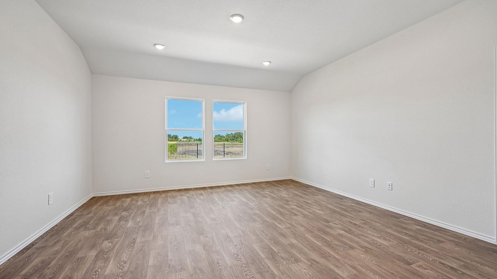 218 Salkeld DR — photo 4