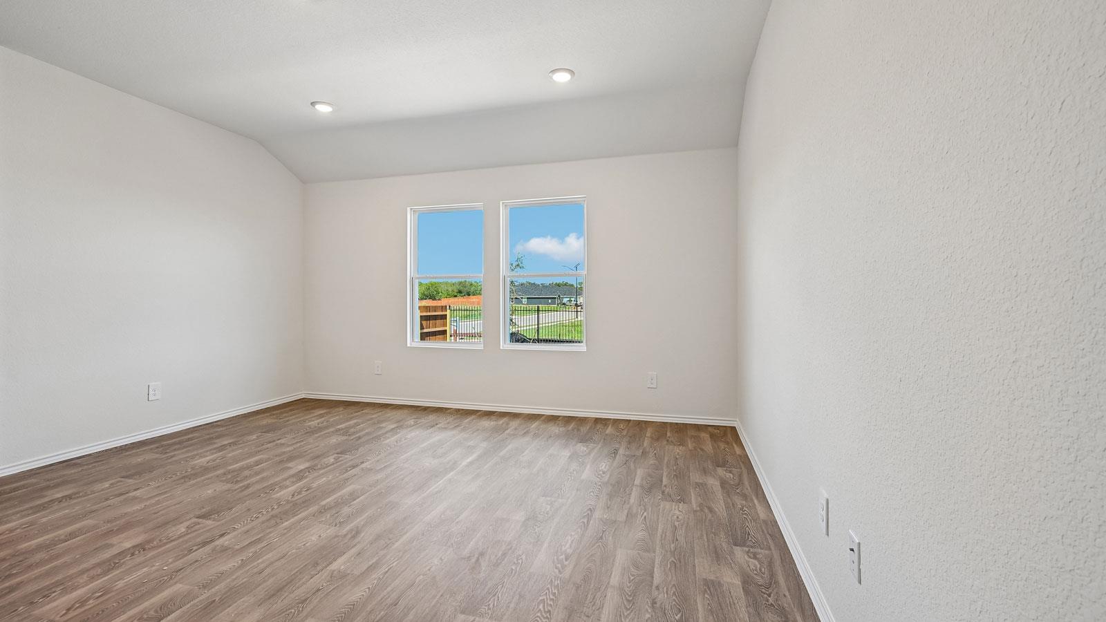 218 Salkeld DR — photo 5