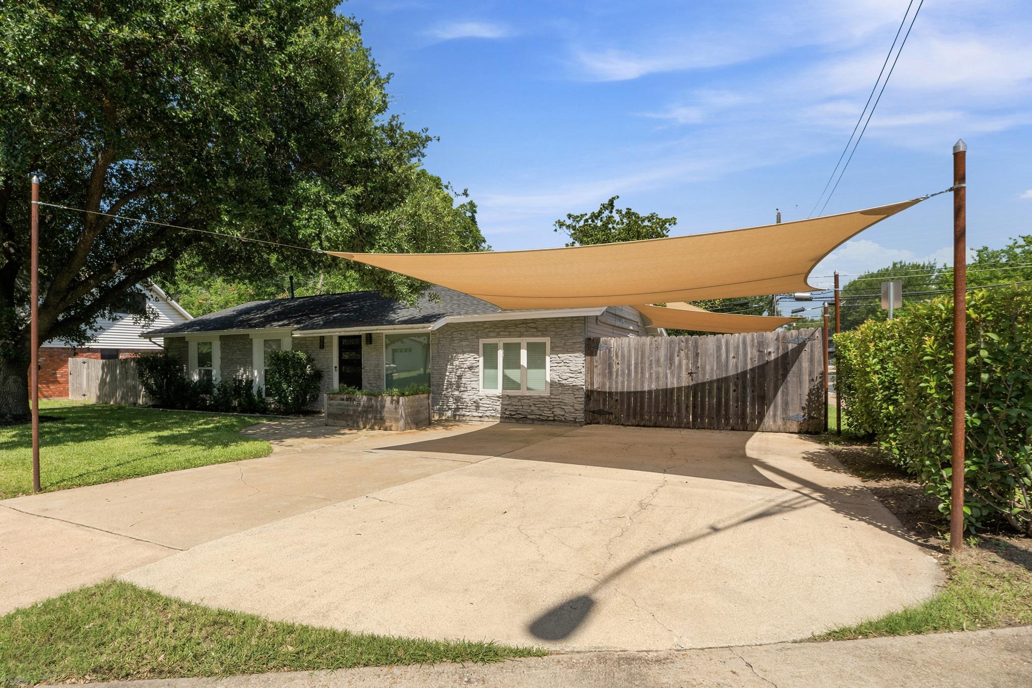 6706 Isabelle DR — photo 3