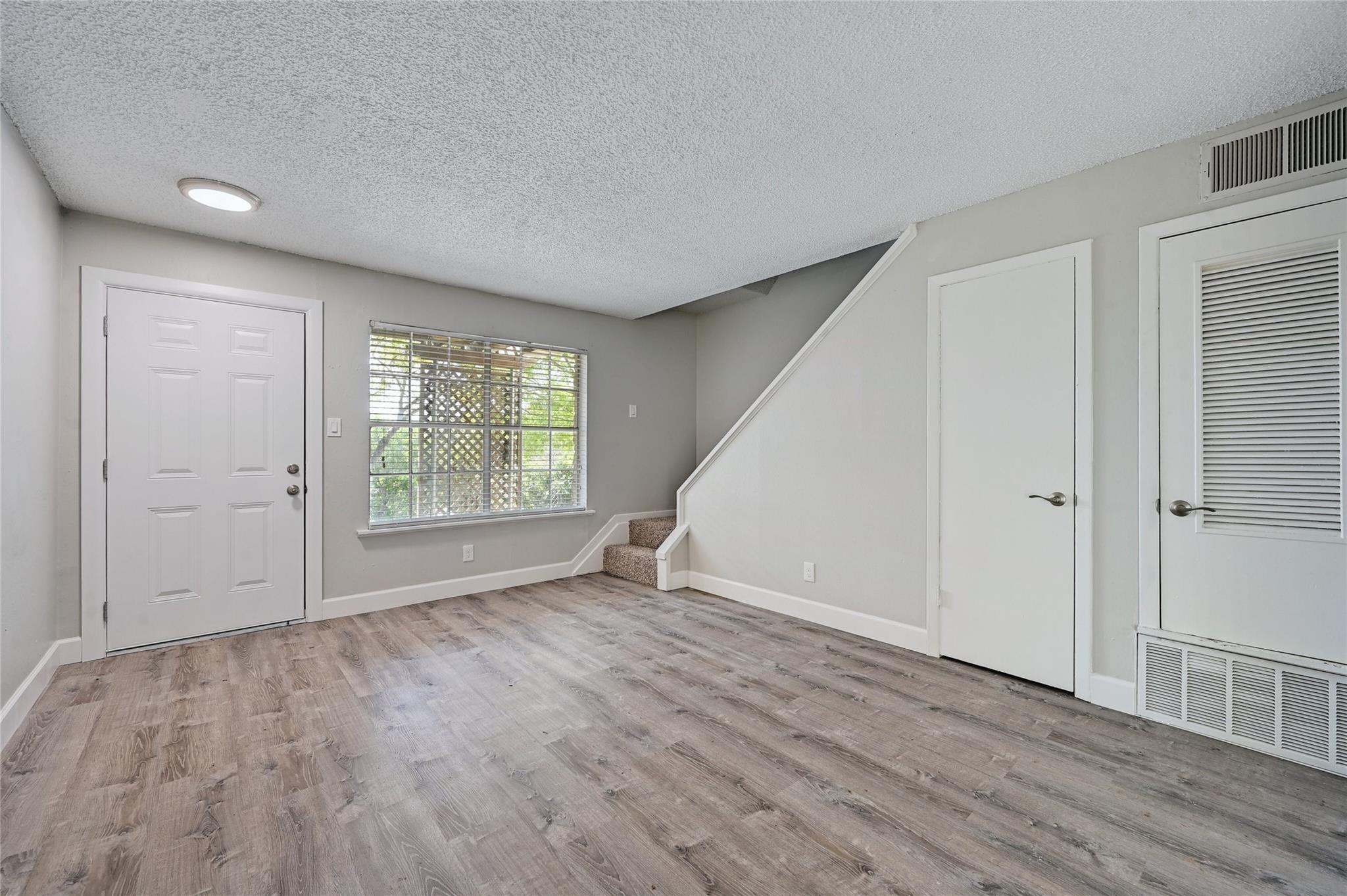 1200 Banister LN ##4 — photo 5