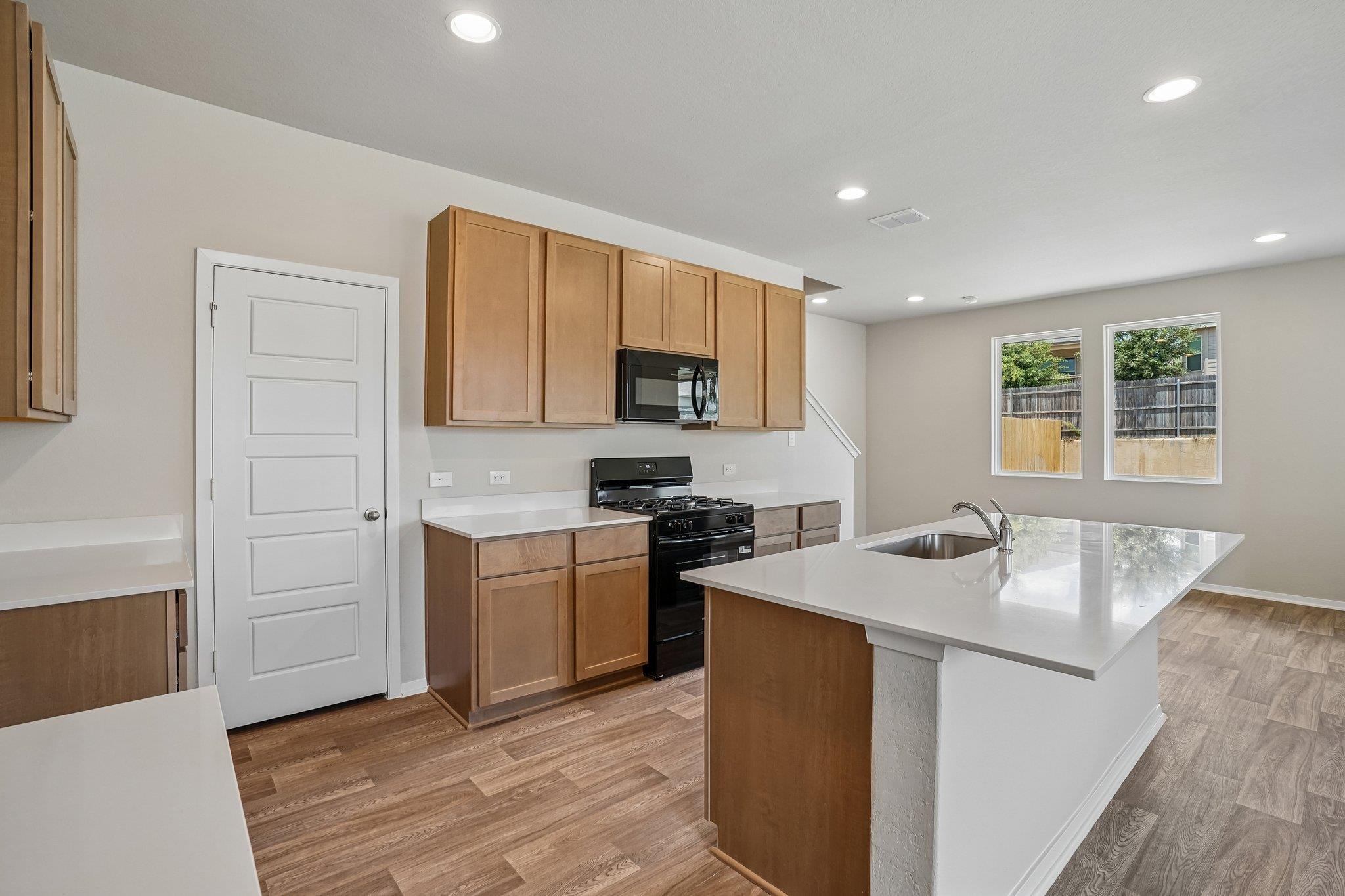 15423 Bonnethead RD — photo 5