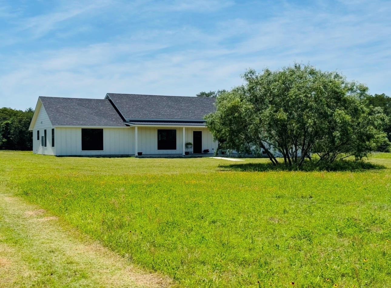 1300 Private Road 7037 — photo 4