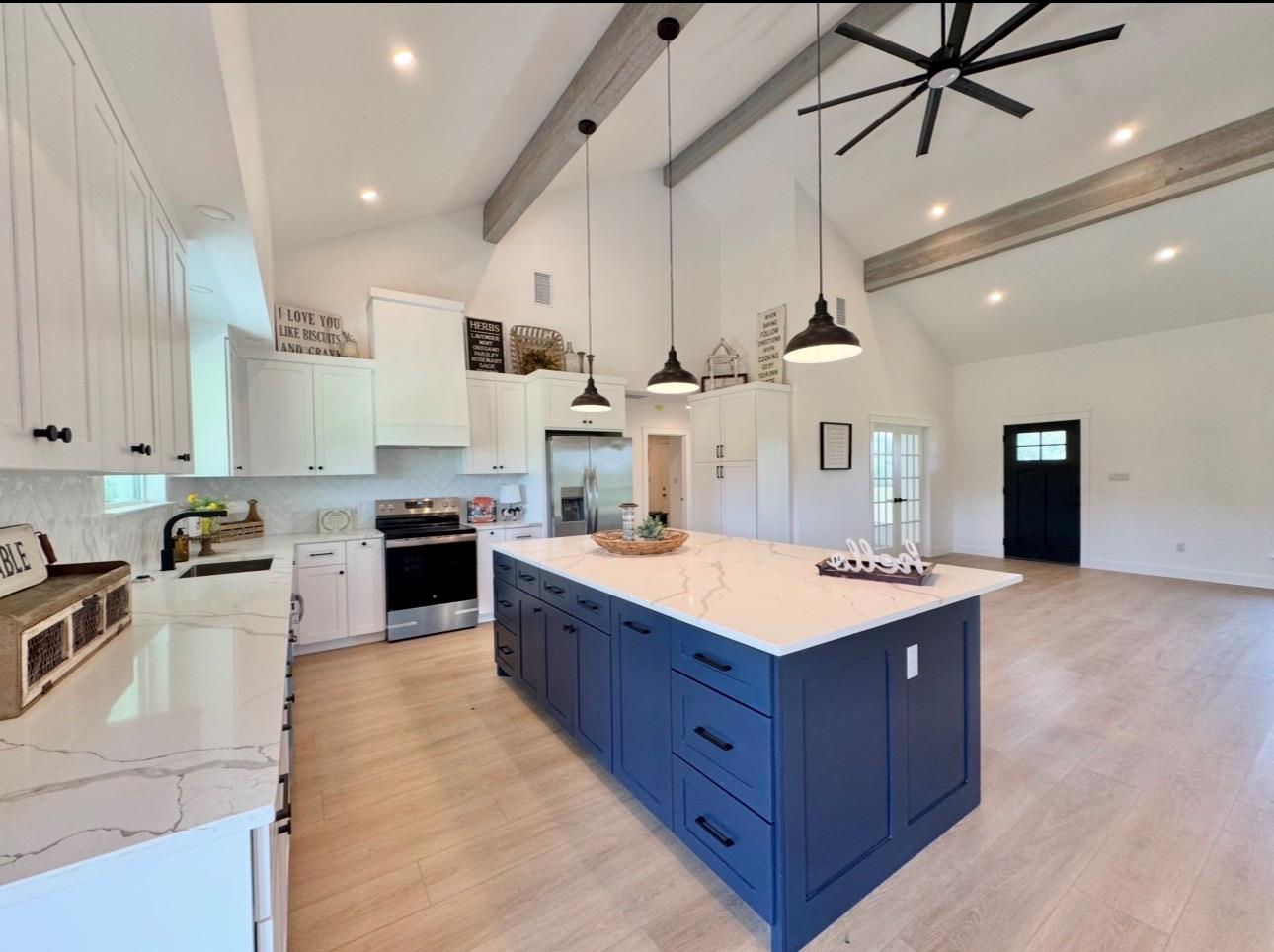 1300 Private Road 7037
