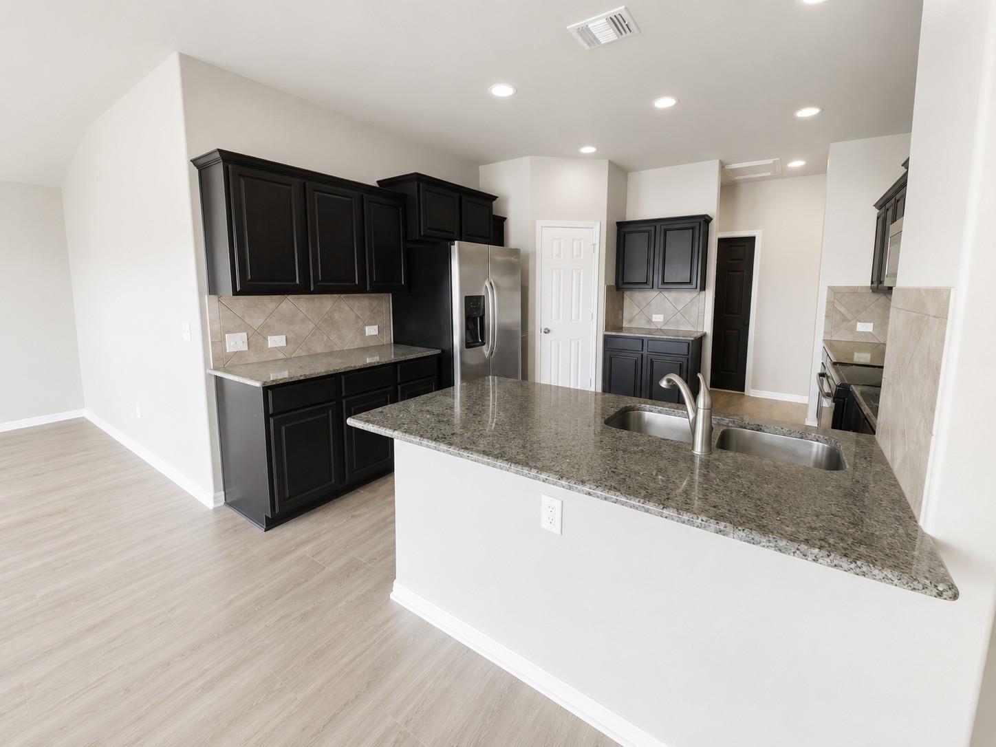 228 Avalanche Ave — photo 5