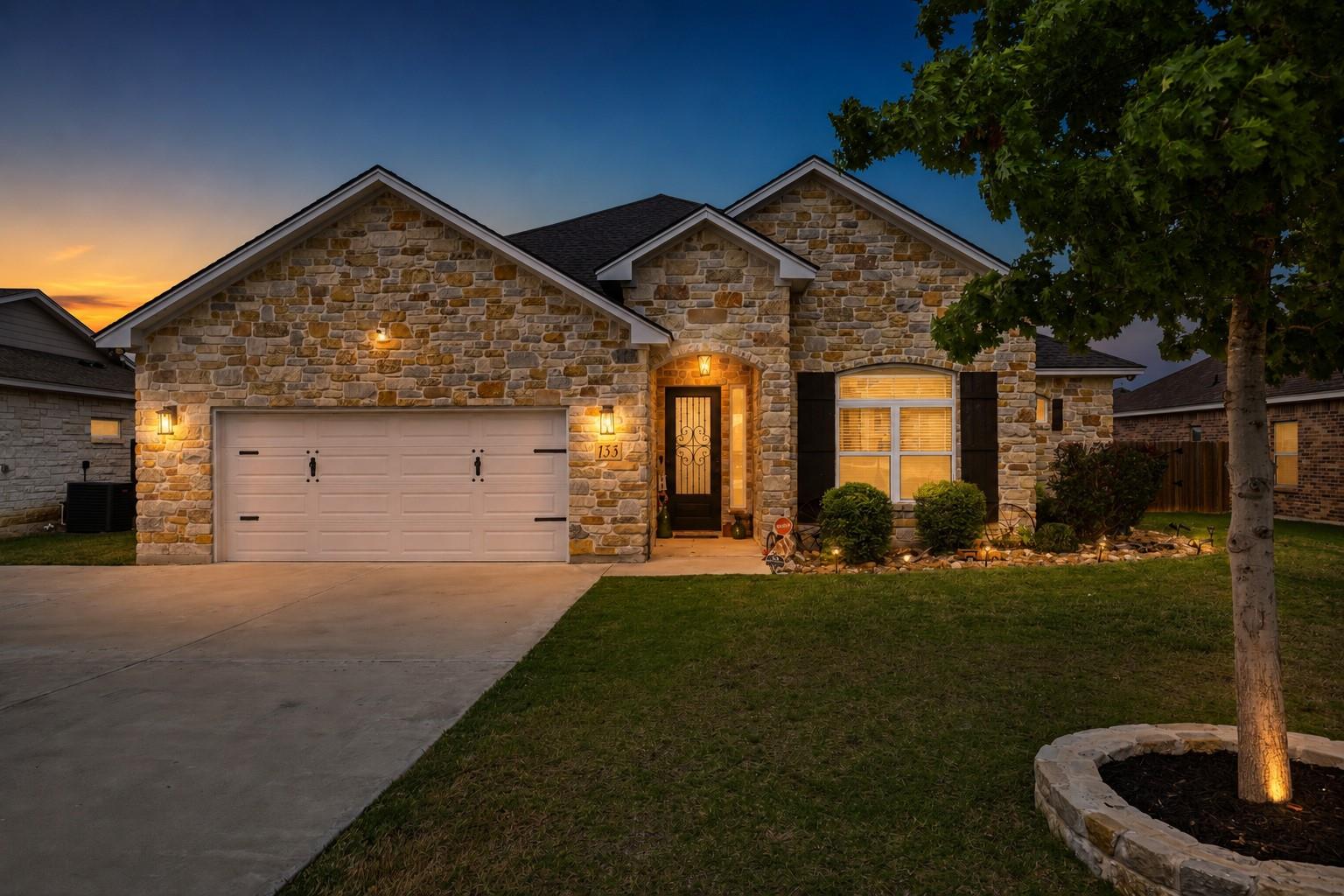 133 Greg LN — photo 3