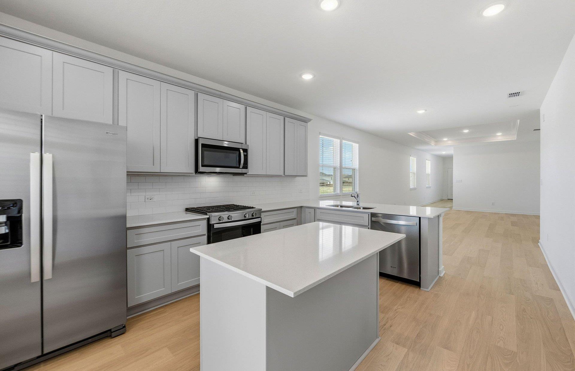 110 Golden Bell WAY — photo 3