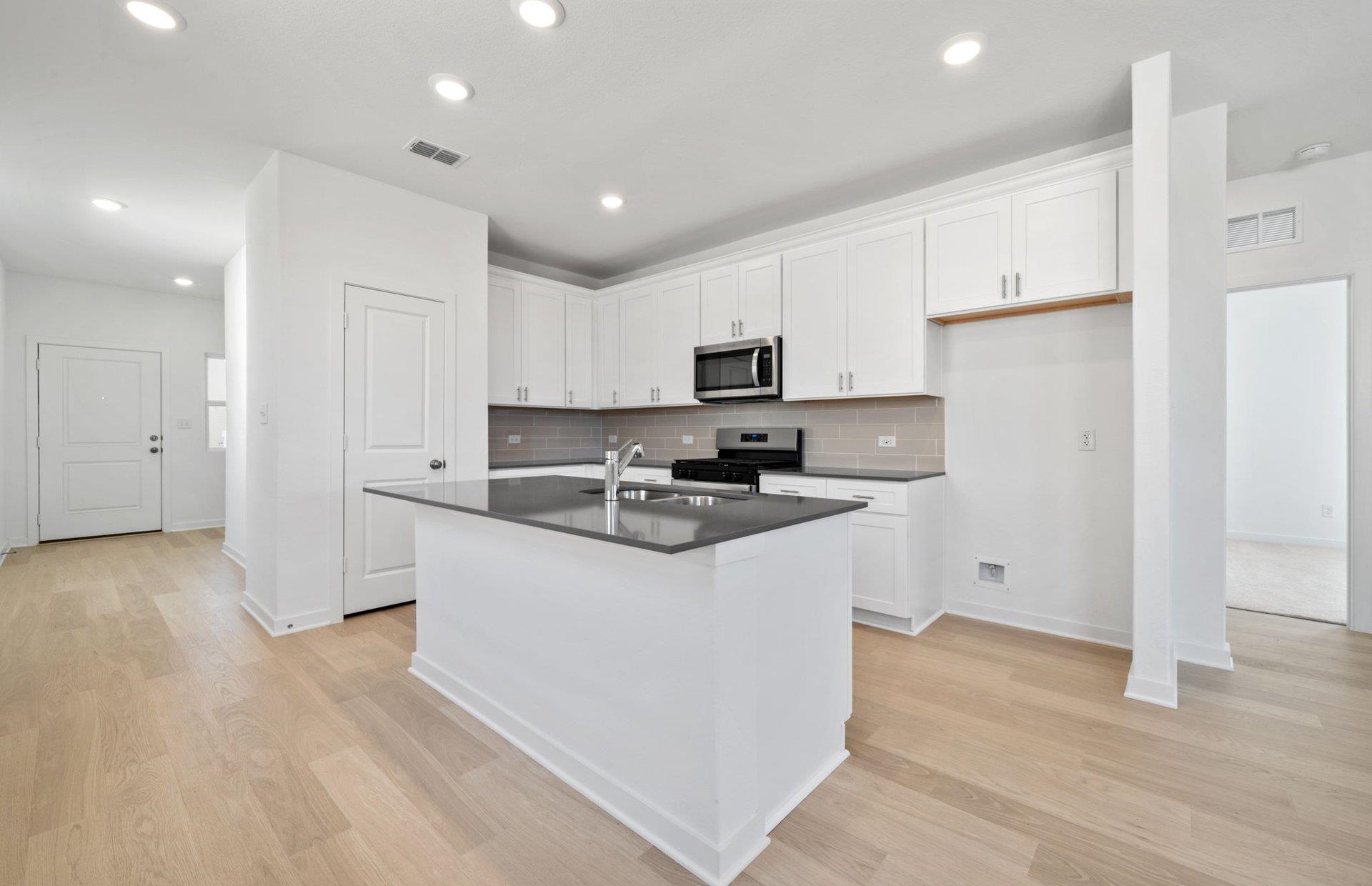 210 Golden Bell WAY — photo 4