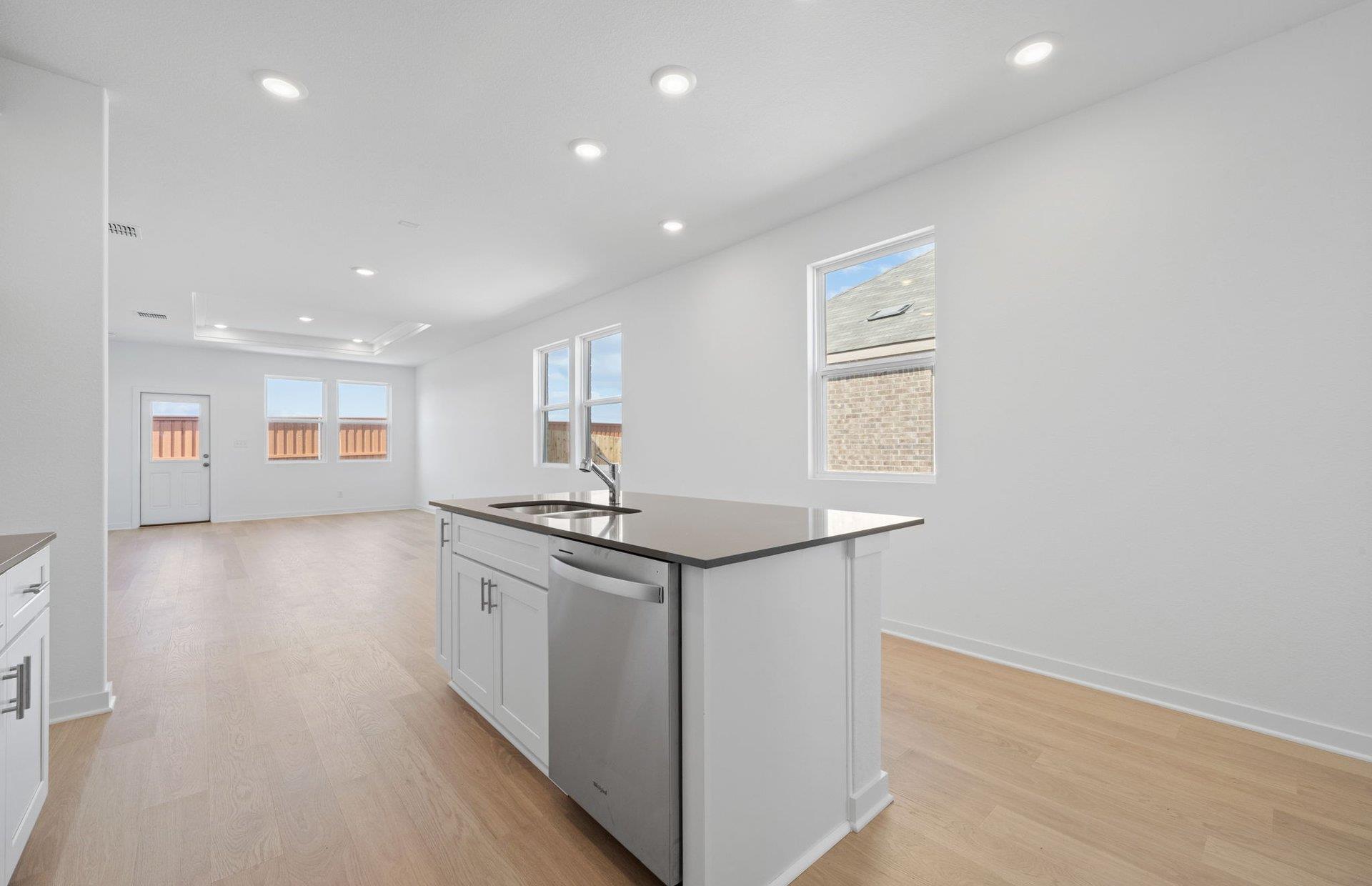 210 Golden Bell WAY — photo 5