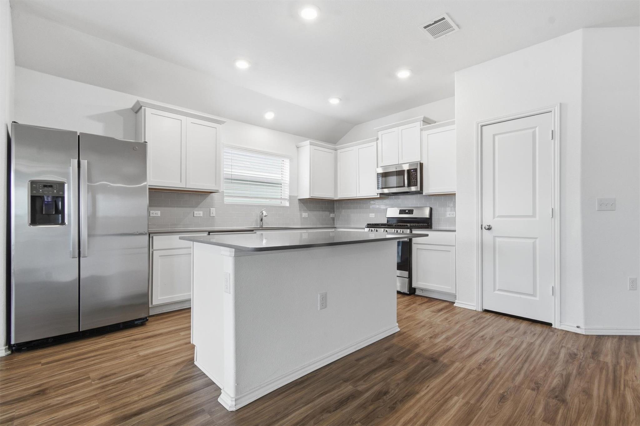 10508 Steinbeck DR — photo 4