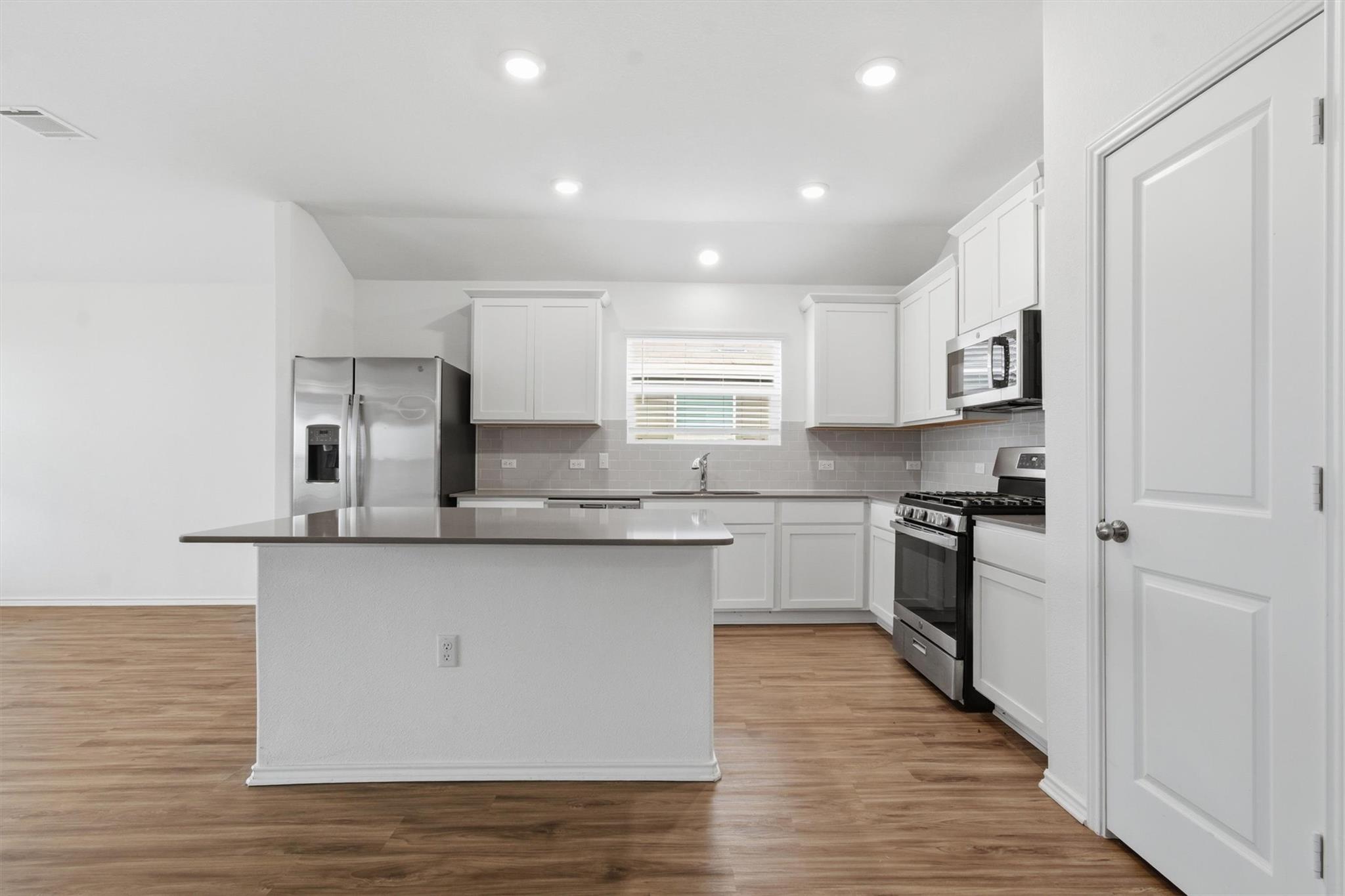 10508 Steinbeck DR — photo 5