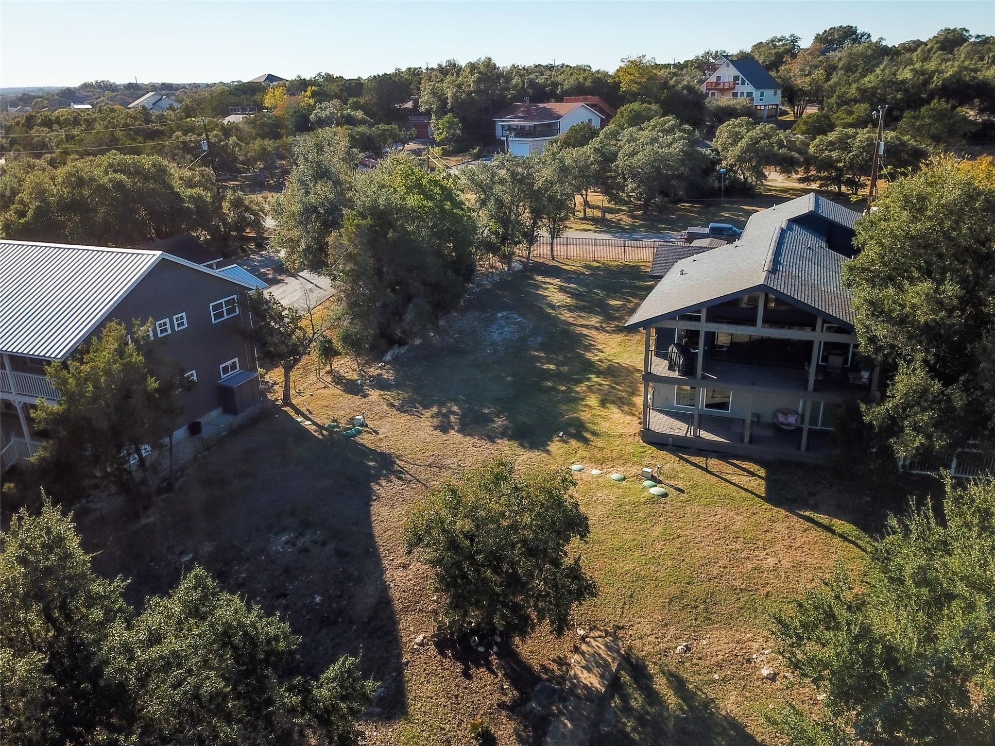 864 Lakebreeze DR — photo 4