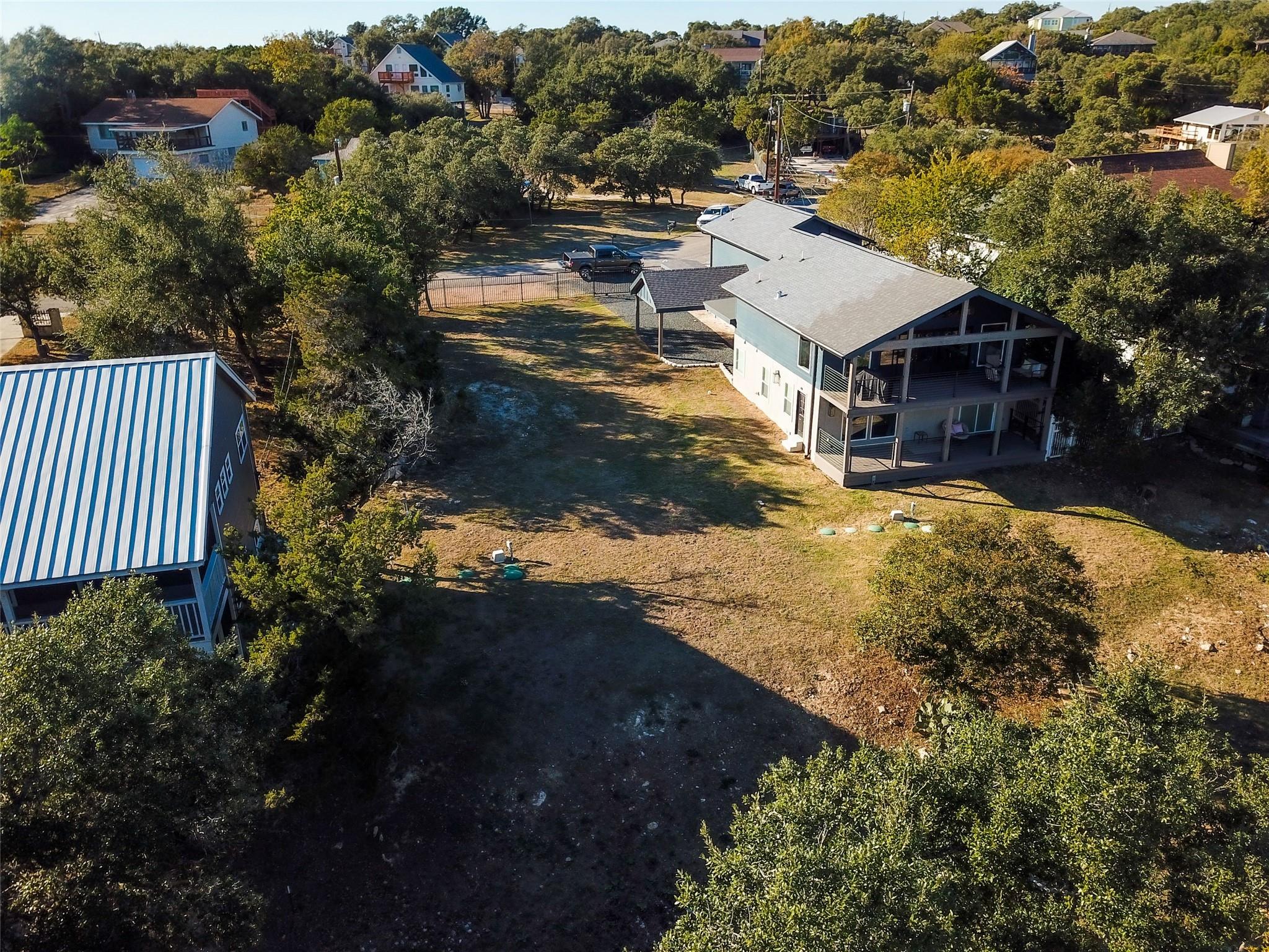 864 Lakebreeze DR — photo 5