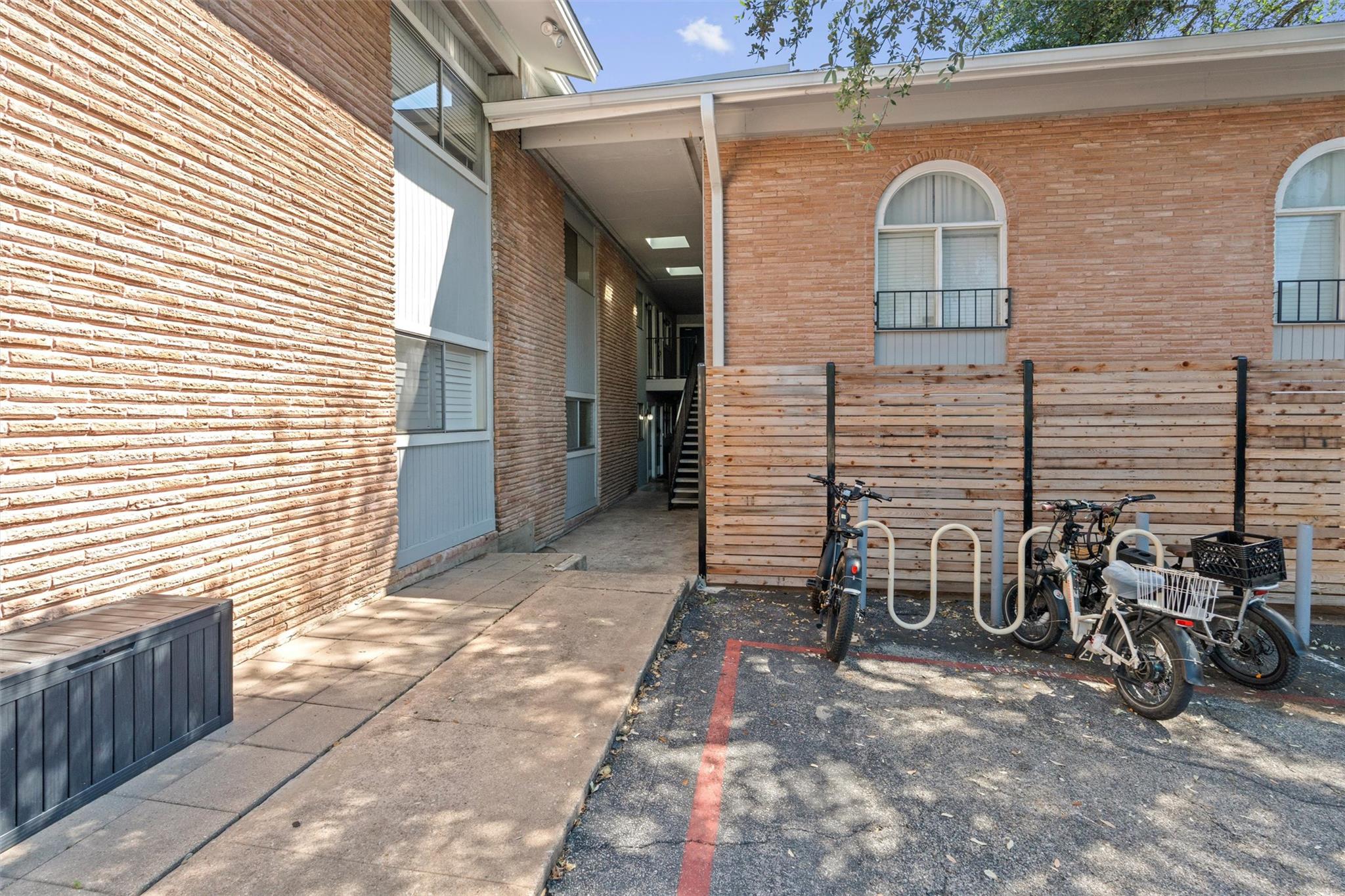 2208 Enfield RD #10500 — photo 5