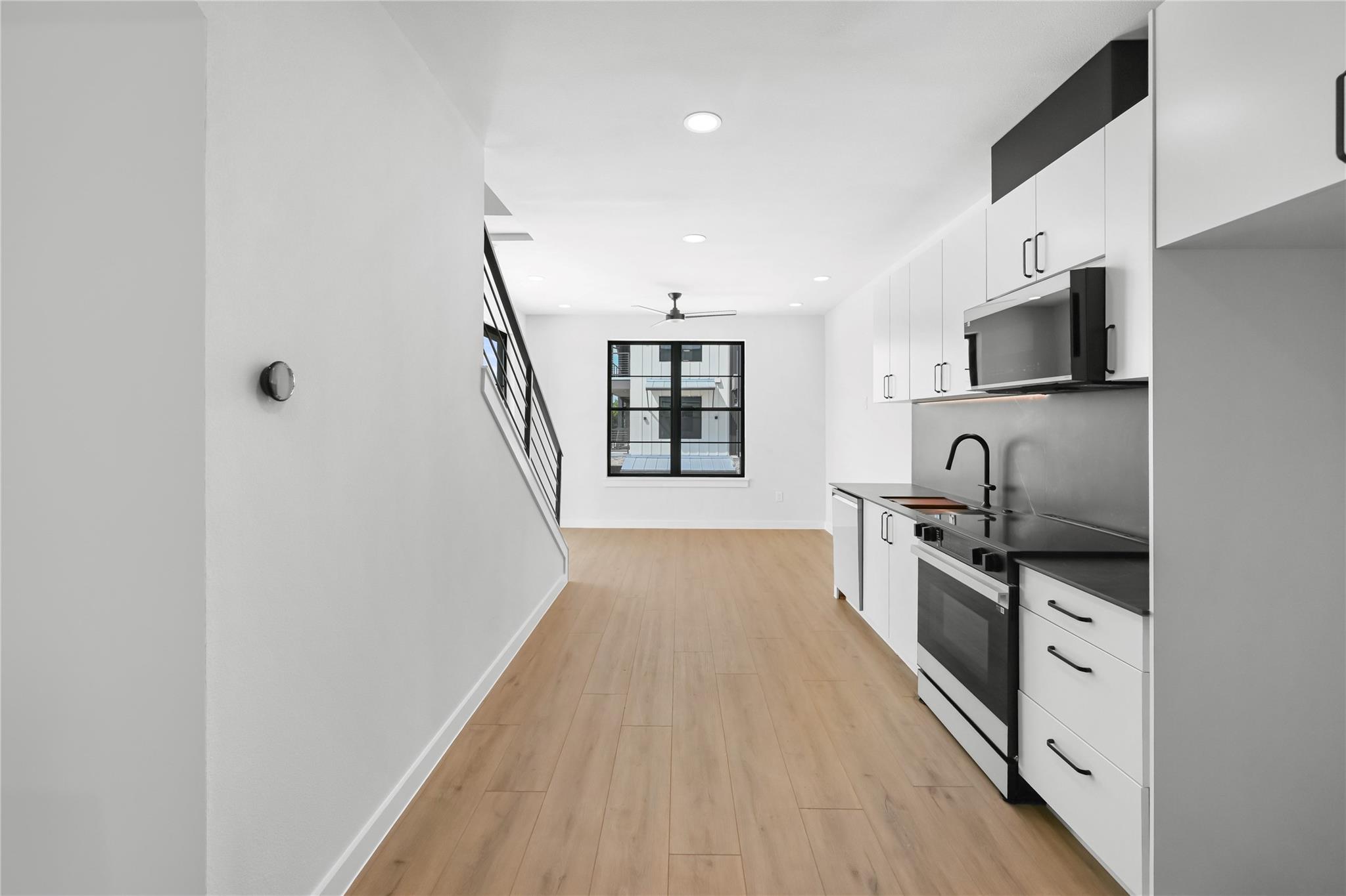 634 Central PKWY #1201 — photo 3