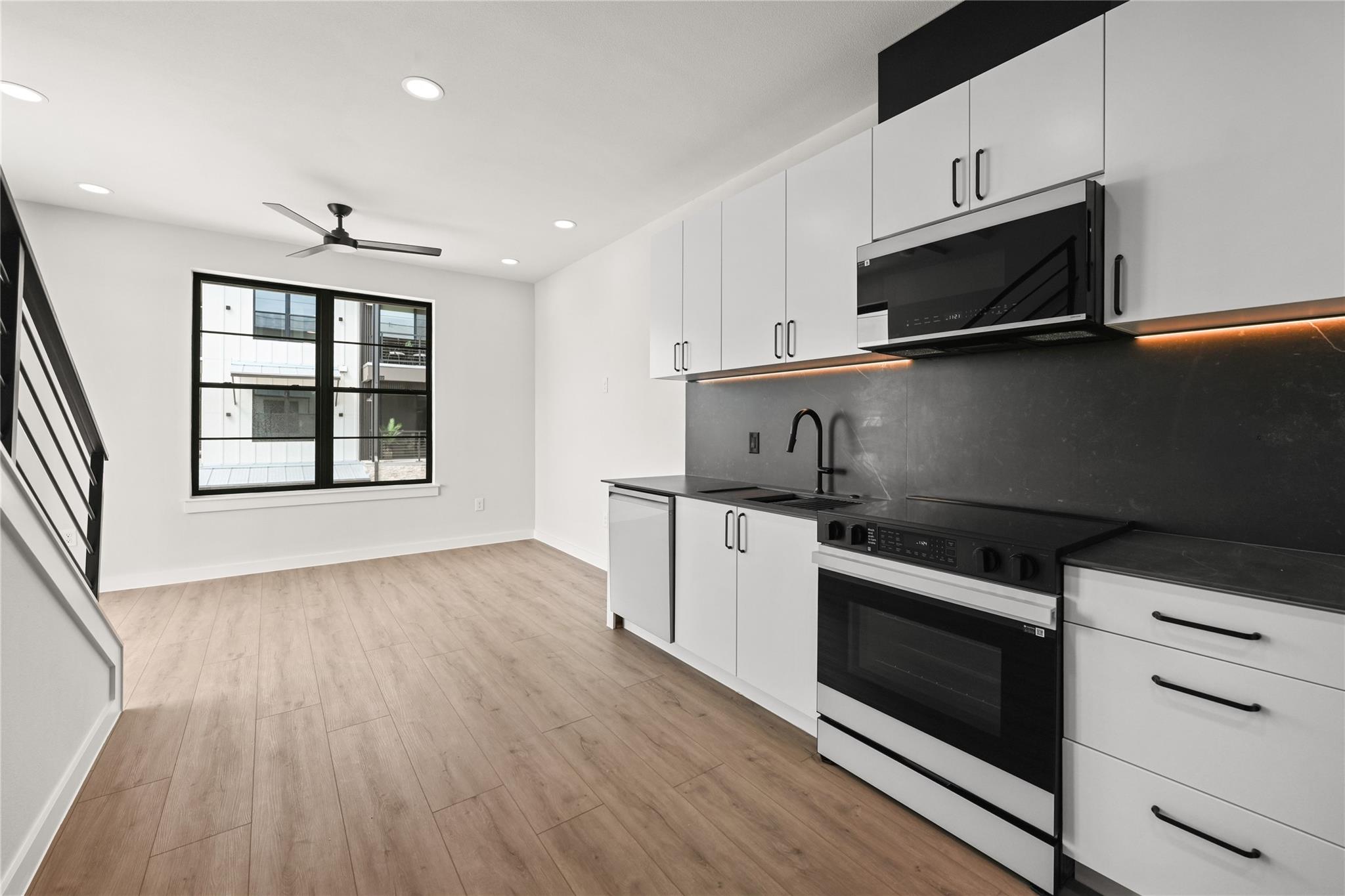 634 Central PKWY #1201 — photo 5