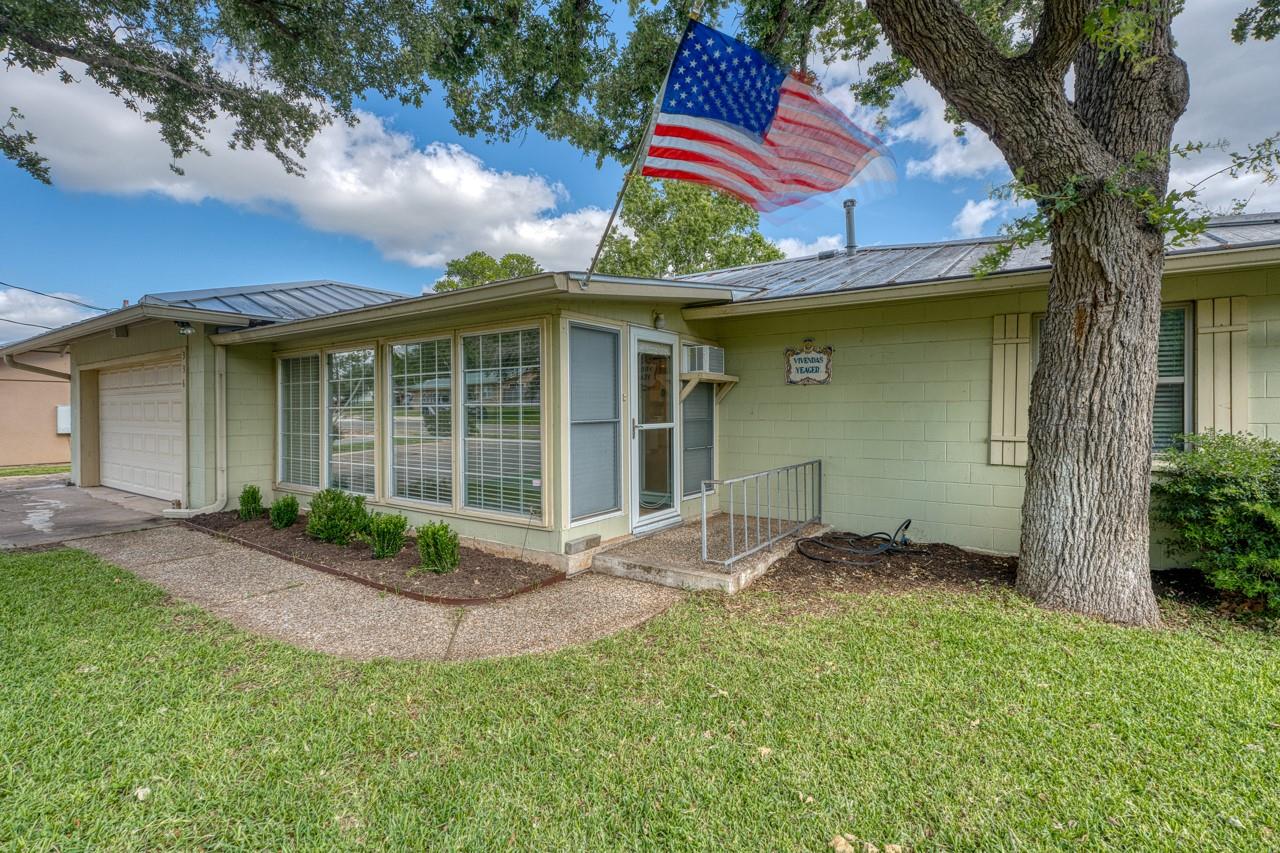 336 Carlson CIR — photo 3