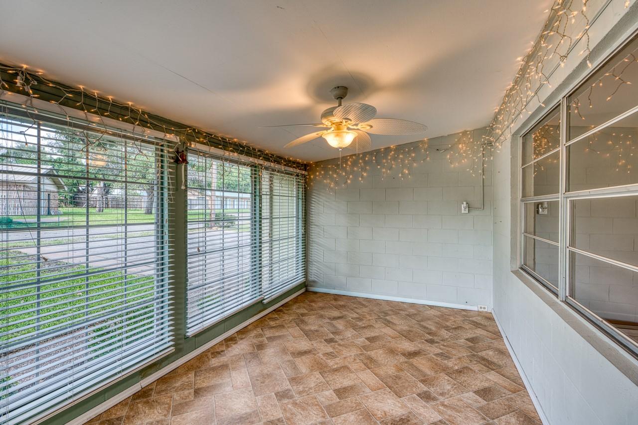 336 Carlson CIR — photo 4