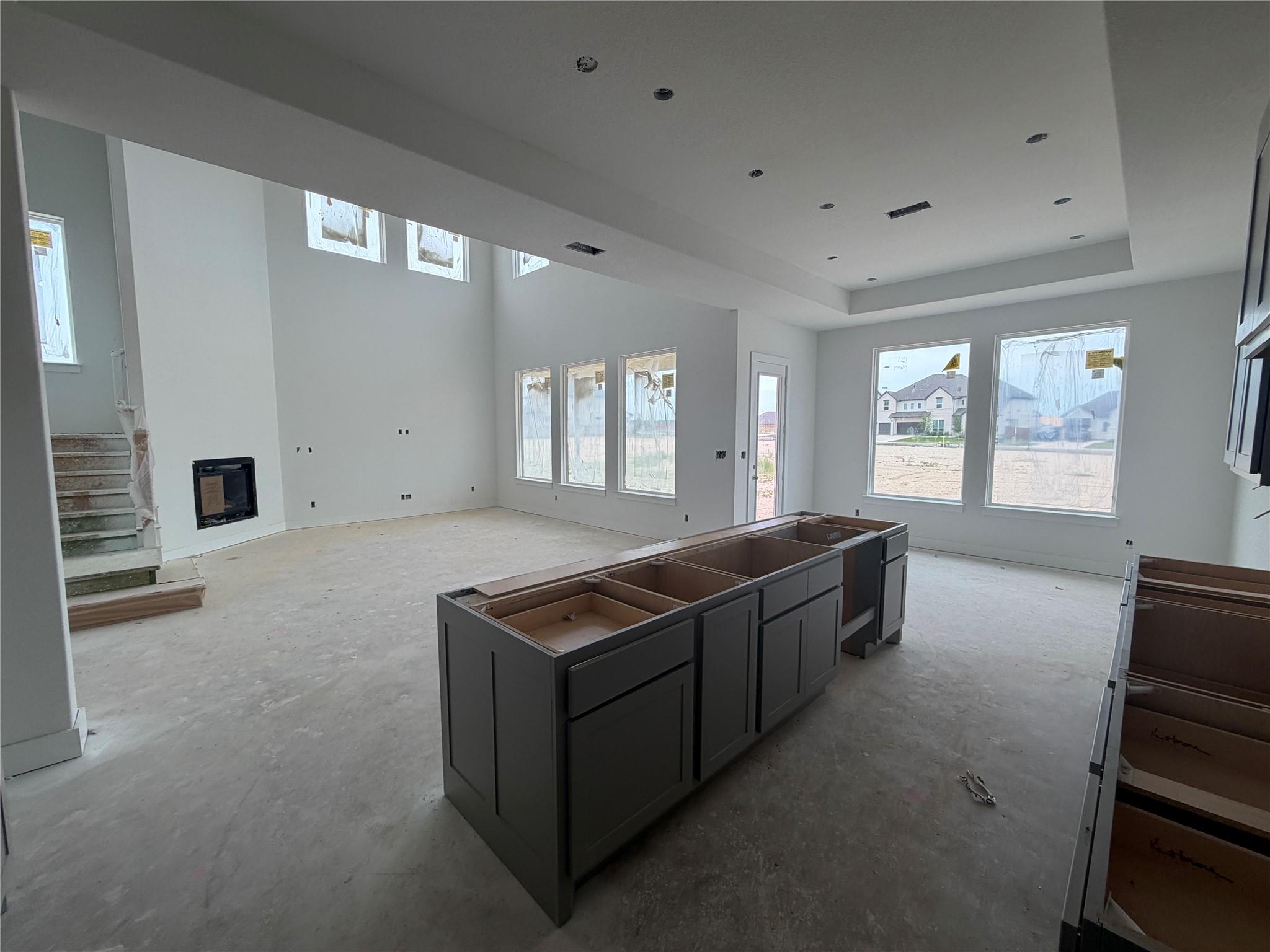 121 Clancy DR — photo 4