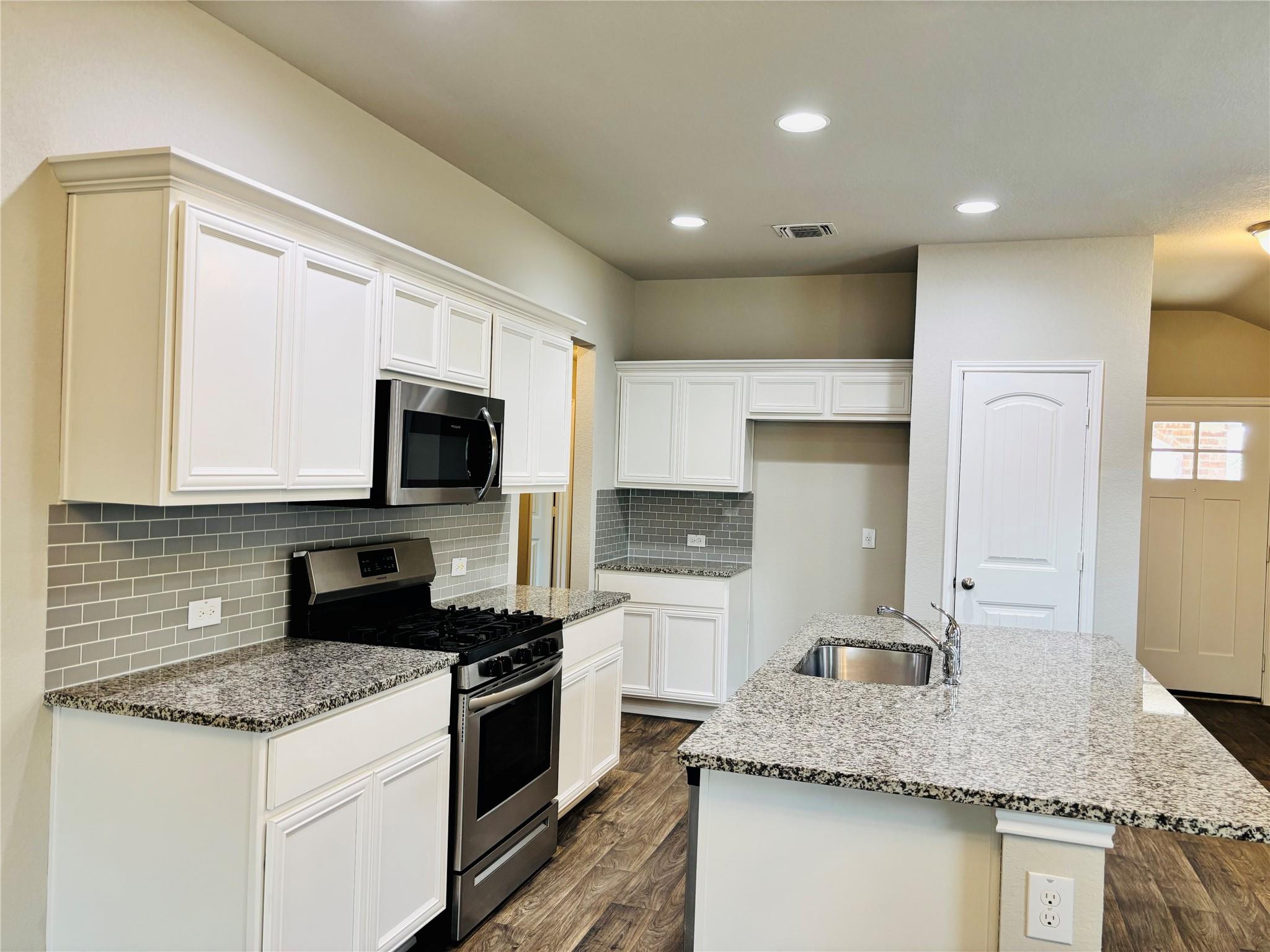 14008 Heywood DR — photo 3