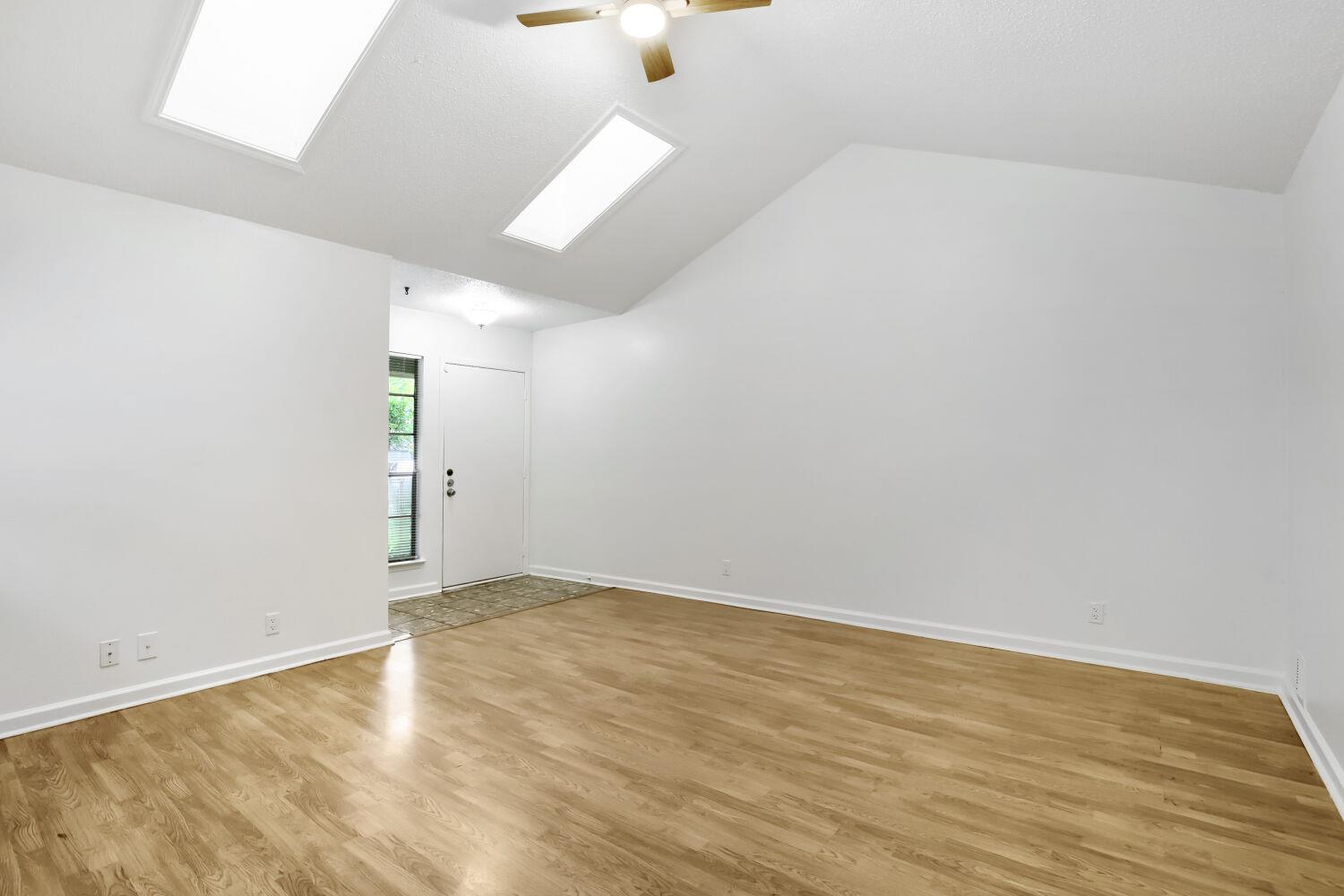 10710 Topperwein DR #B — photo 4