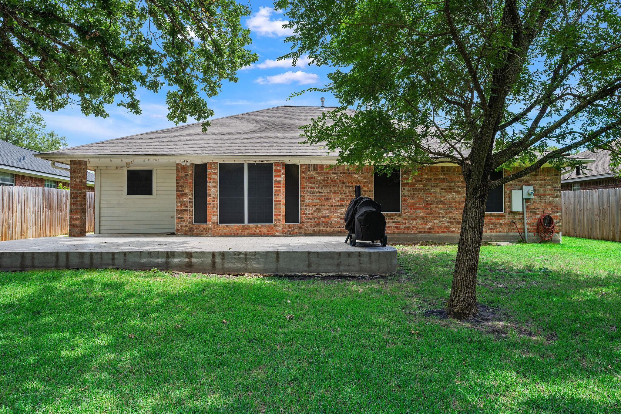 1521 Strasburg CIR — photo 3