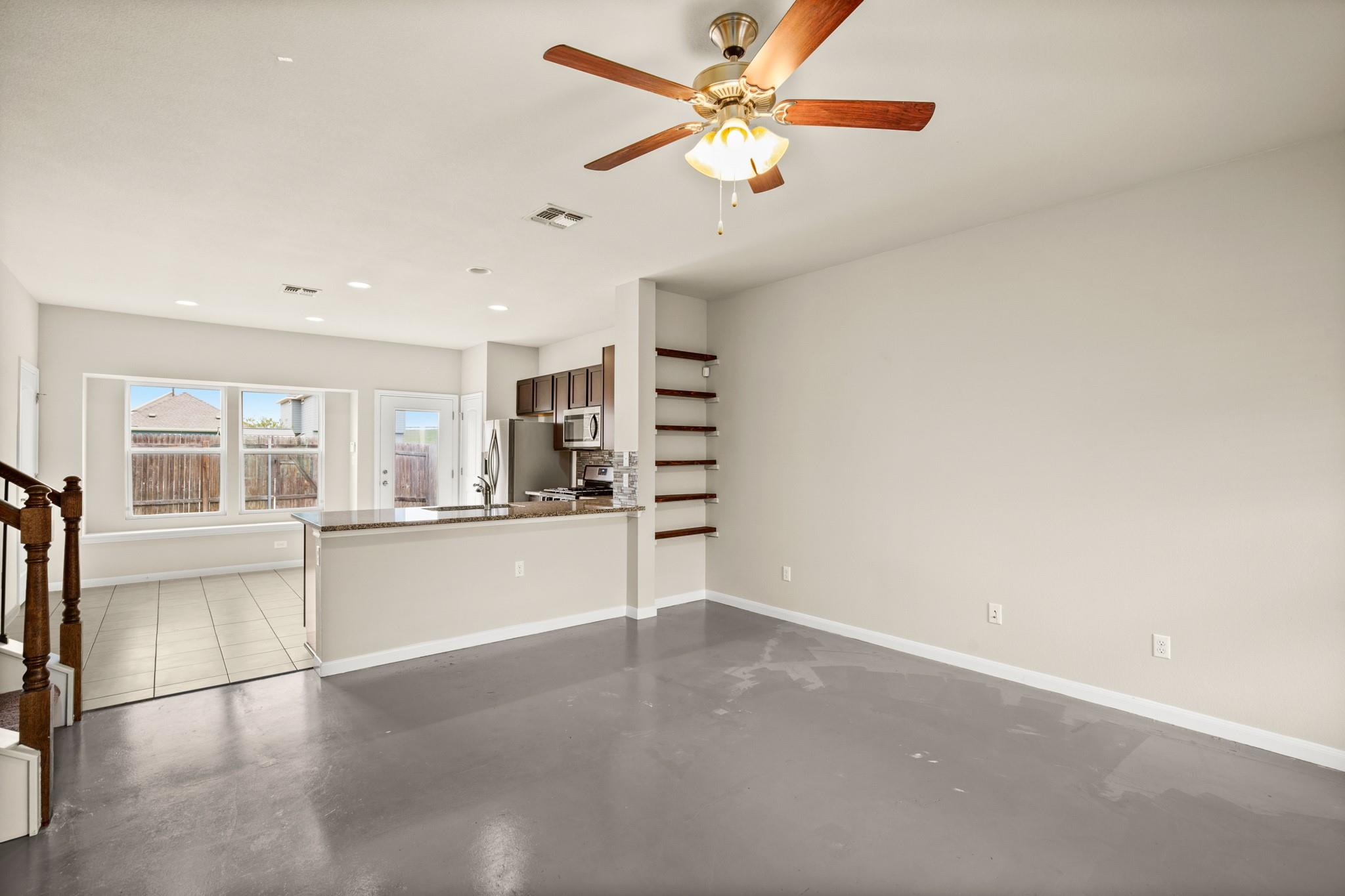 1006 Sand Post PL — photo 3