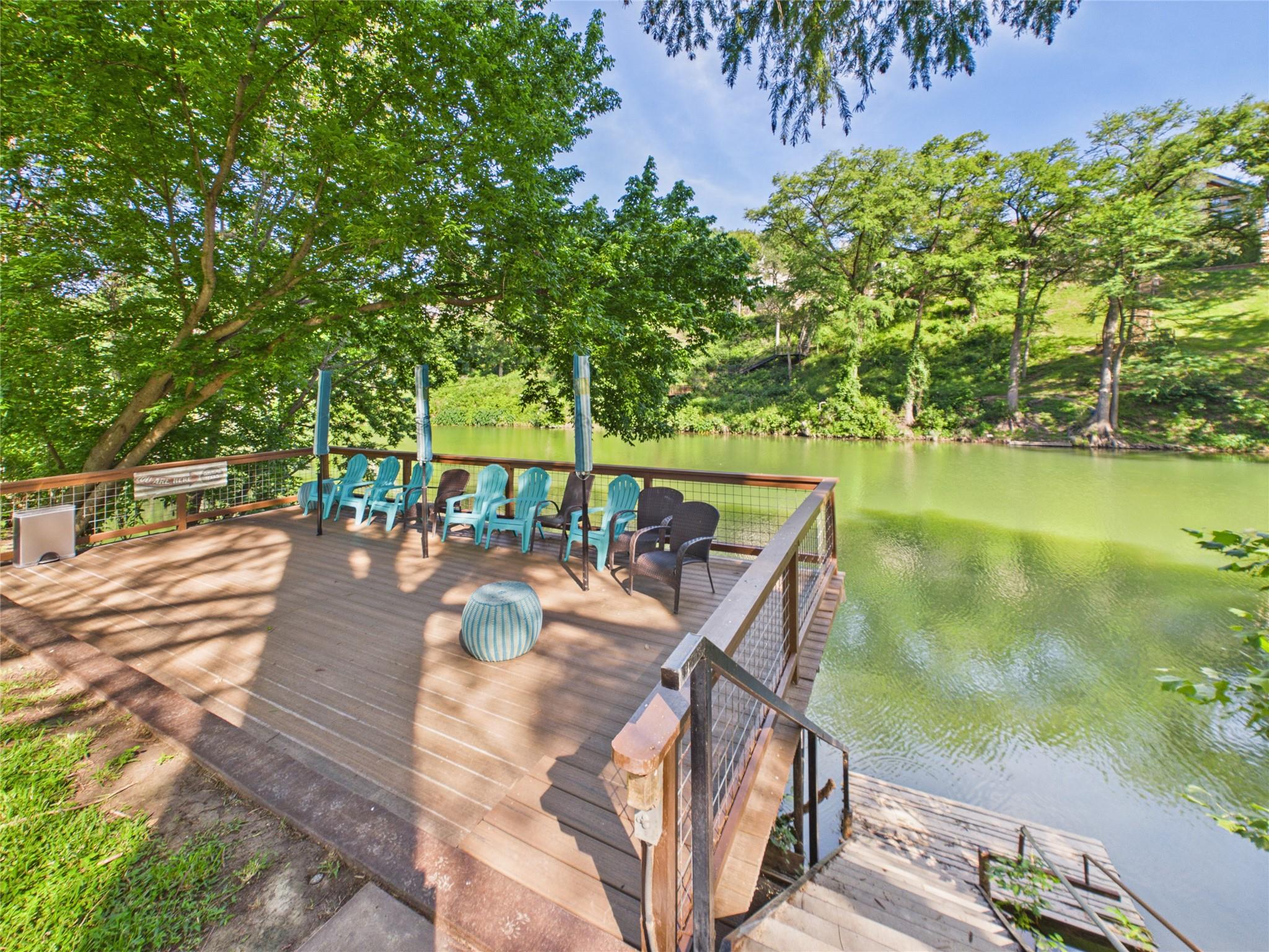 1238 Sleepy Hollow LN — photo 3