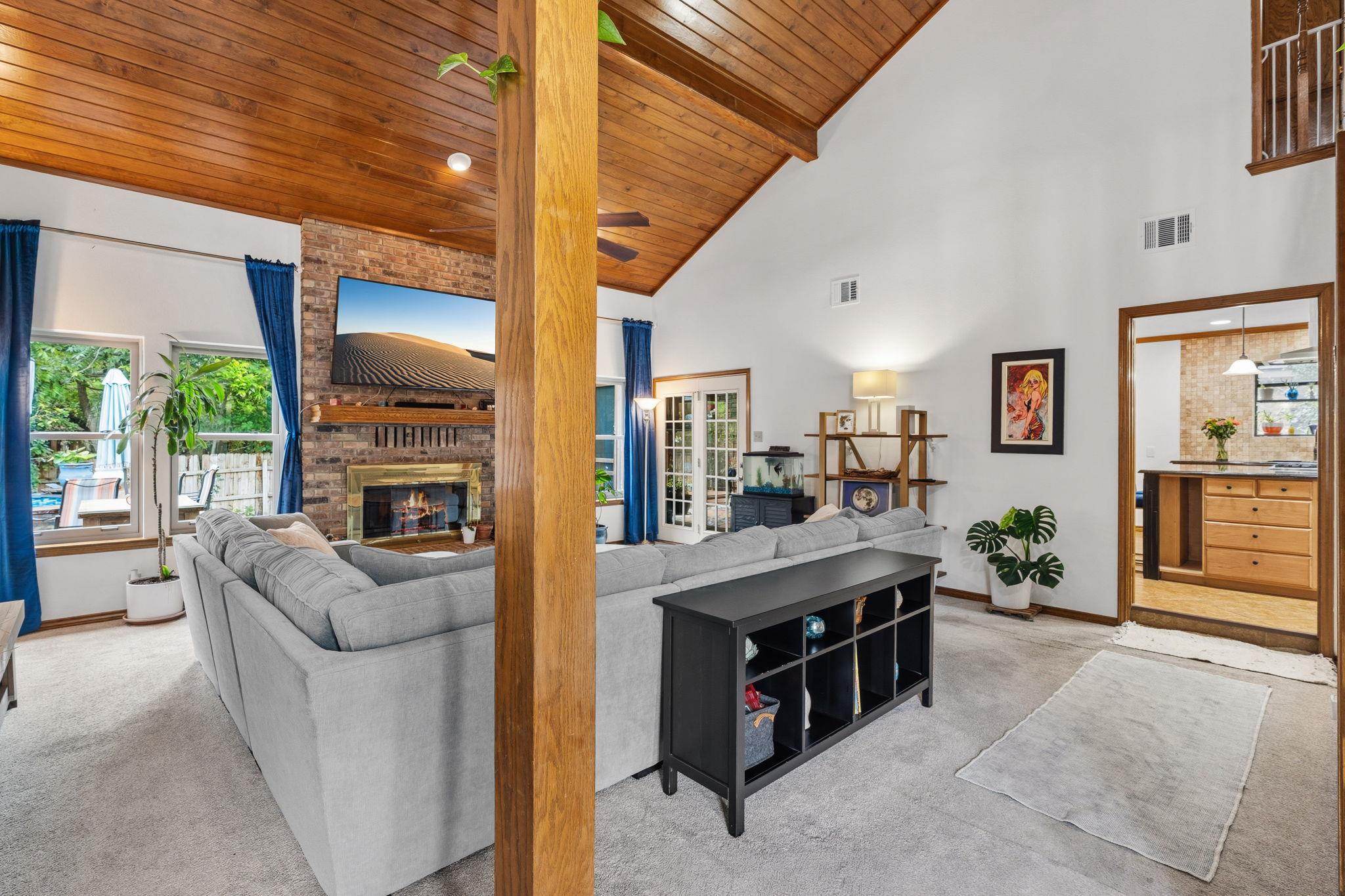 307 Ridge CIR — photo 5