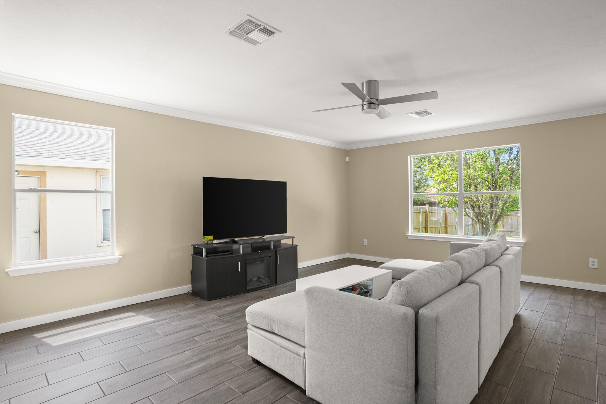 18209 Canopy LN — photo 5