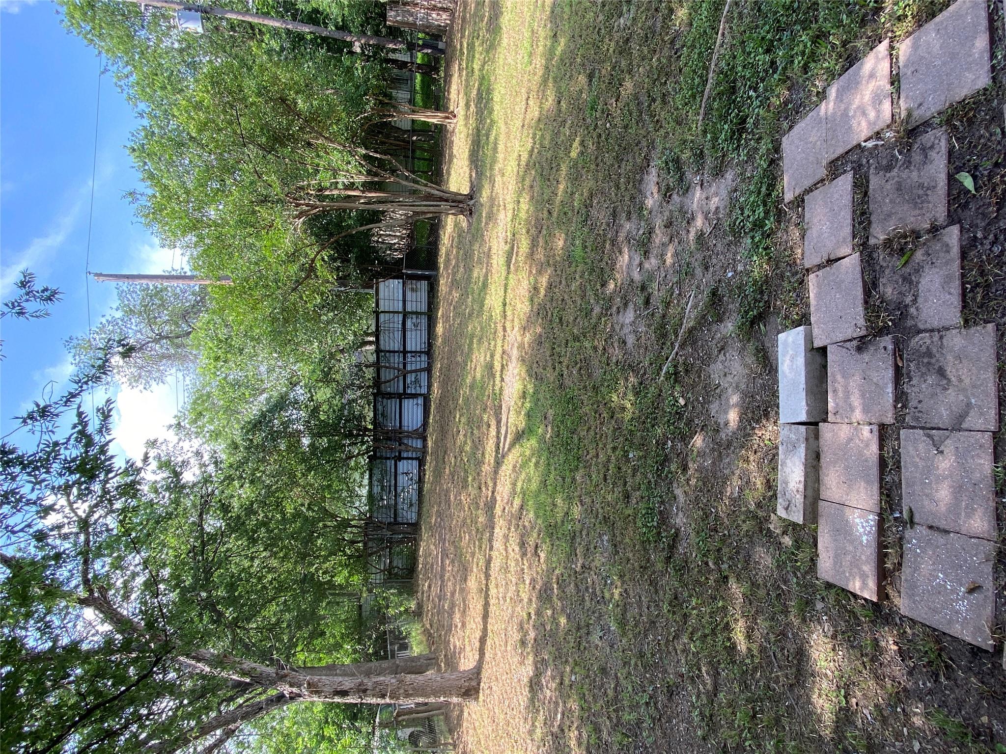 6805 Dubuque LN — photo 3
