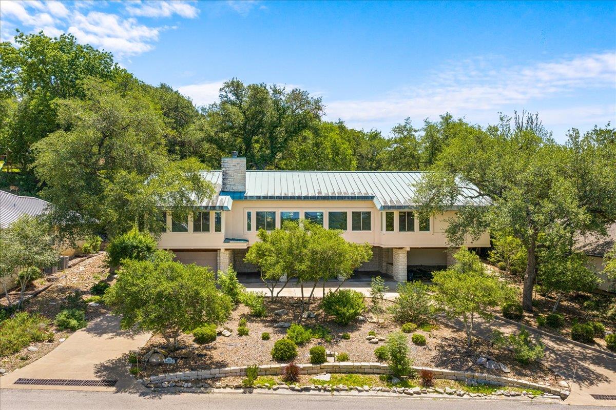 405 Valley View DR