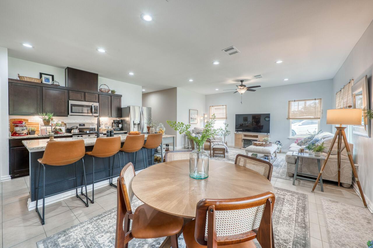2210 McArthur Ave — photo 3