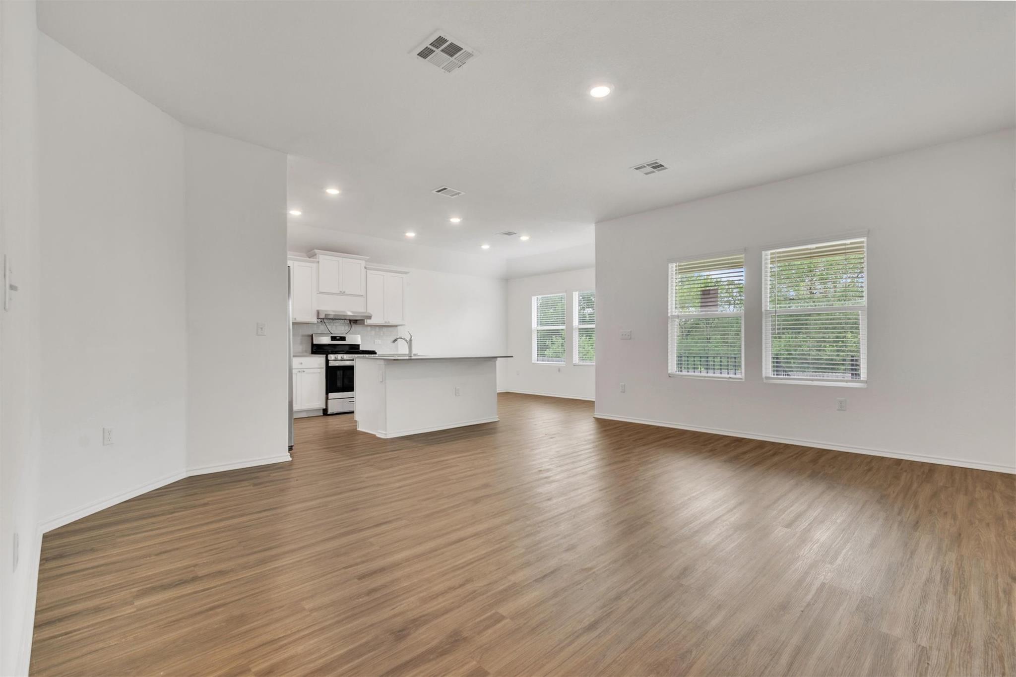 10721 Steinbeck DR — photo 3