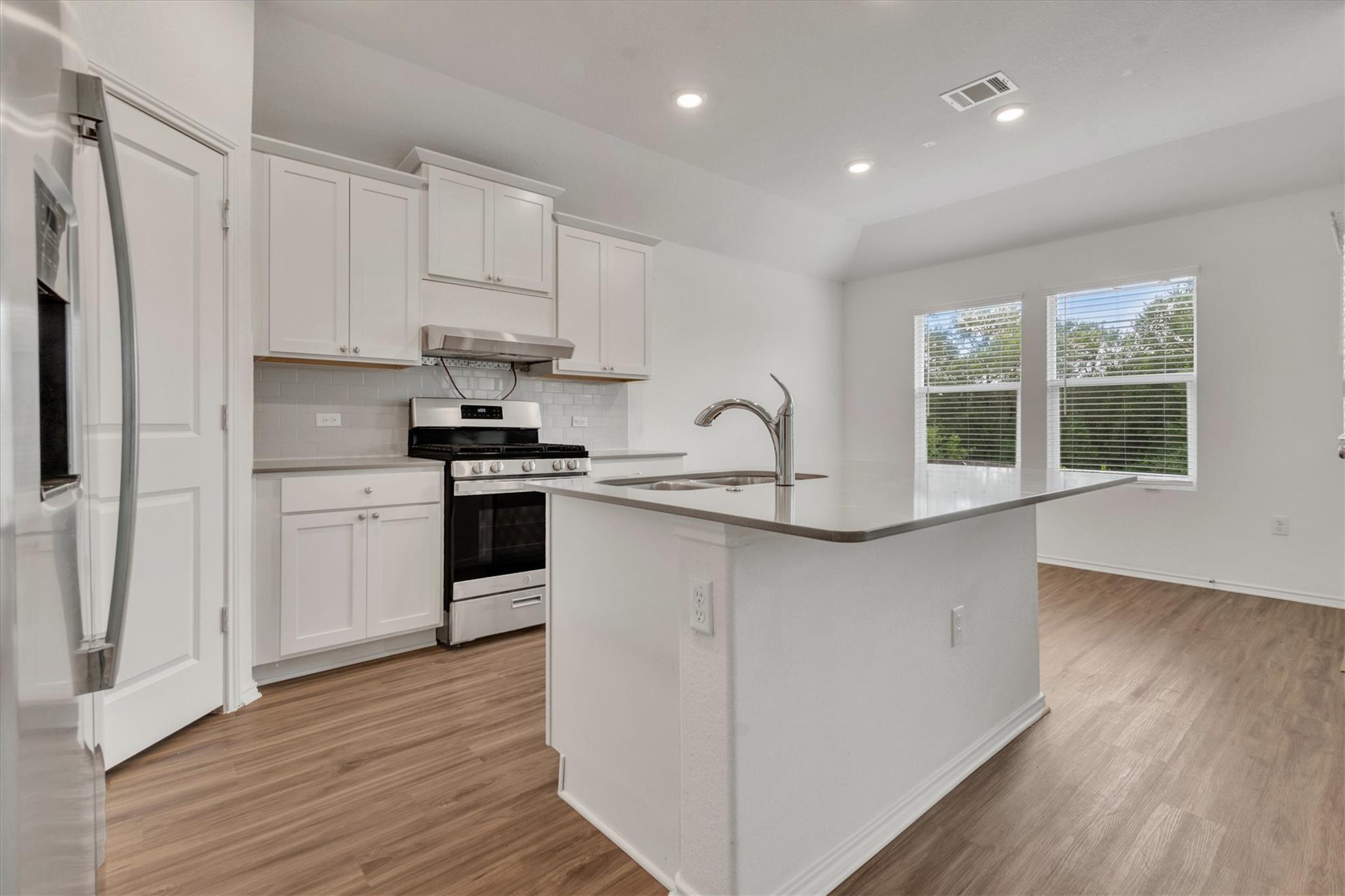 10721 Steinbeck DR — photo 4