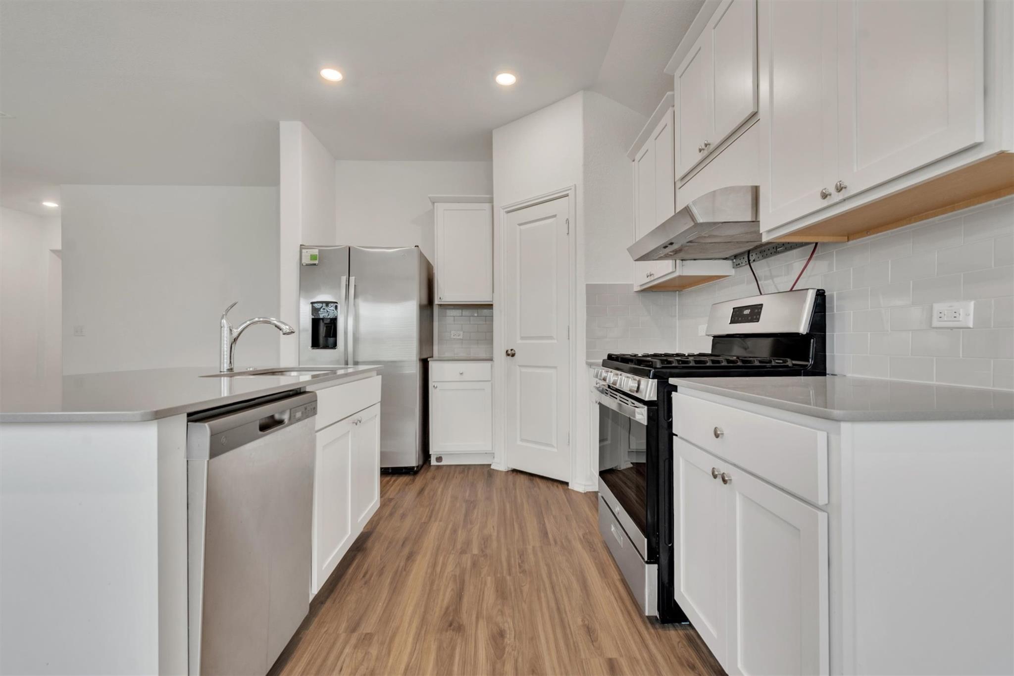 10721 Steinbeck DR — photo 5