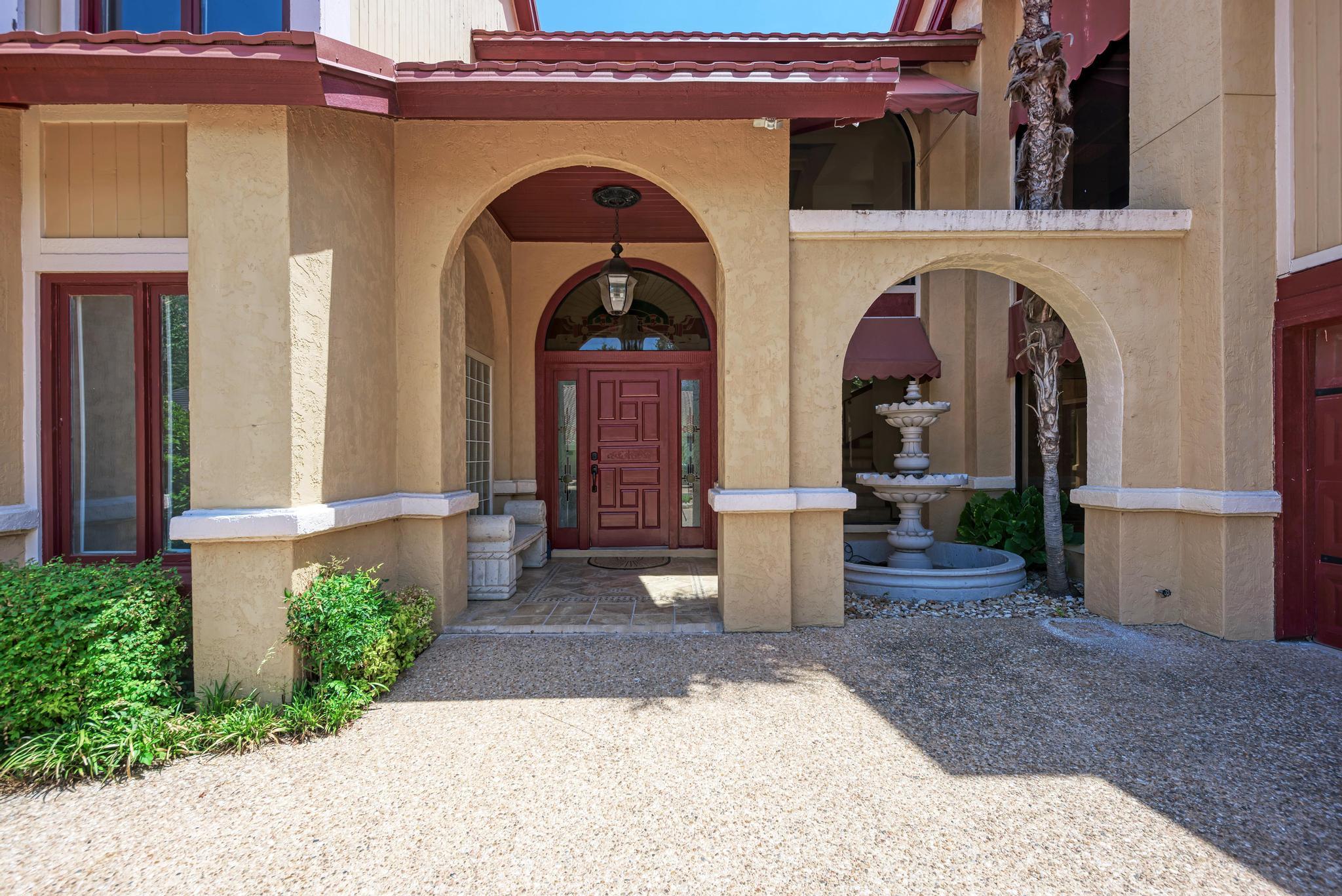 10909 Legends LN — photo 4