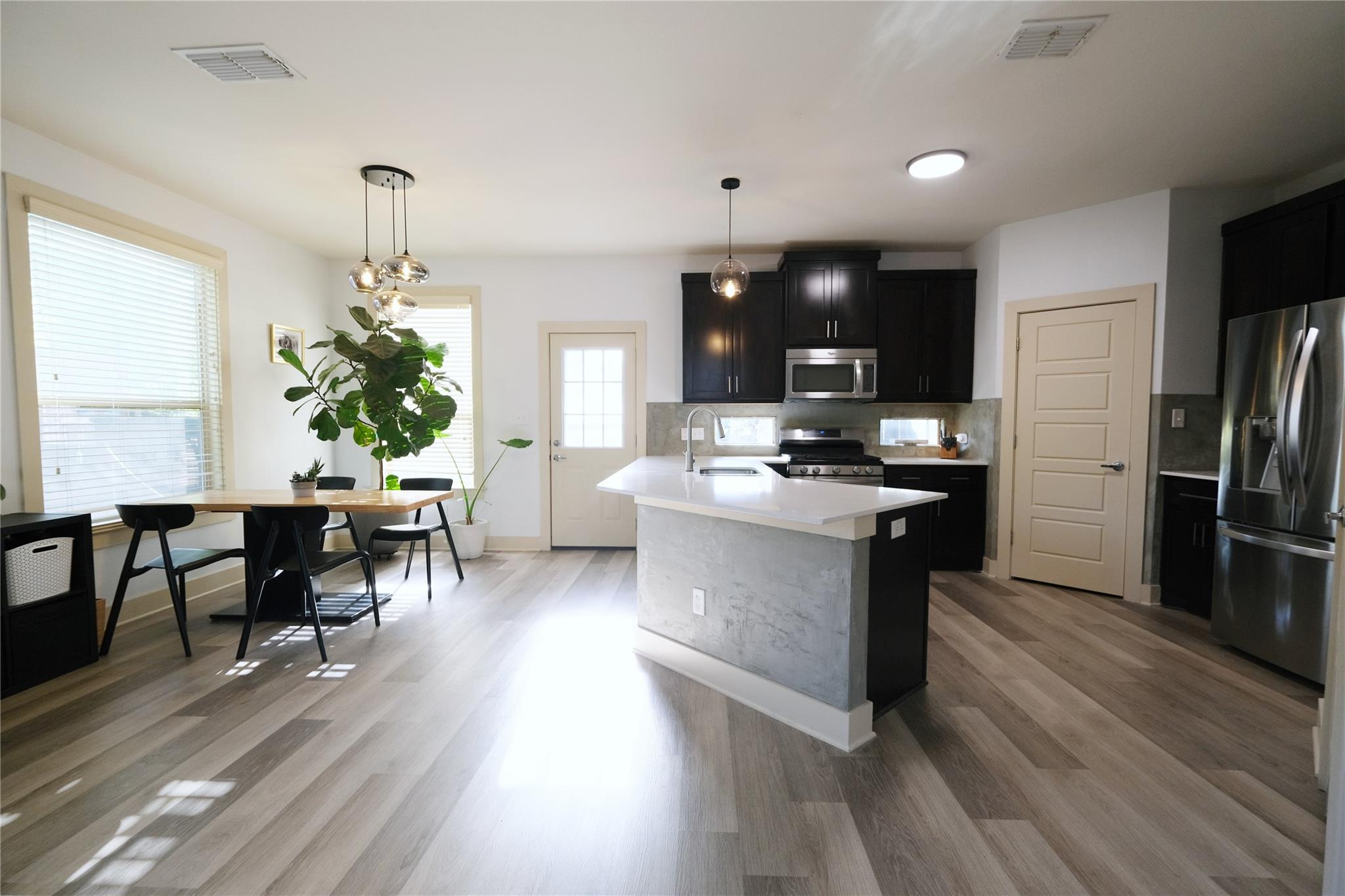 604 Allen ST #104 — photo 3