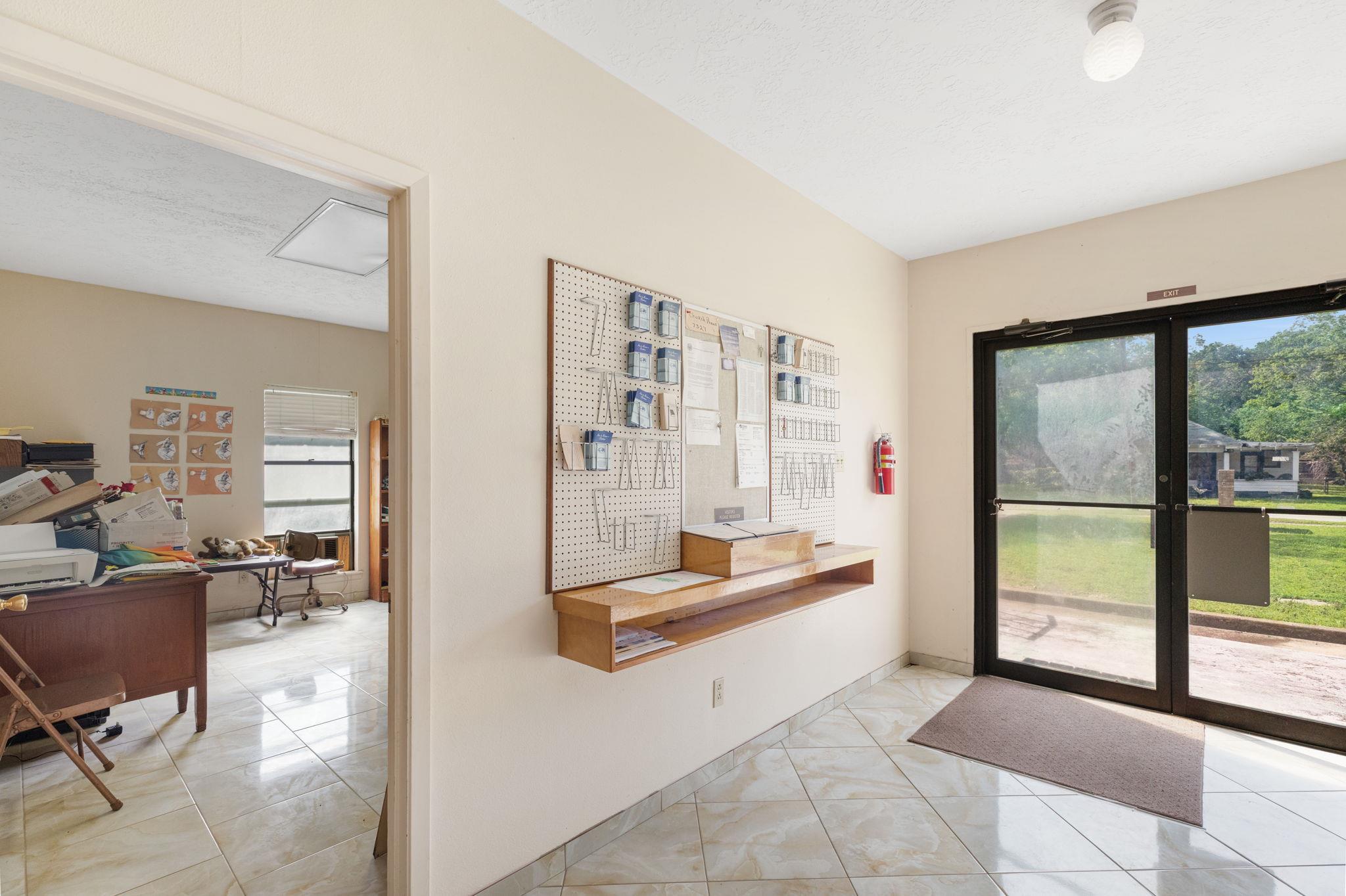 345 Bell Ave — photo 3
