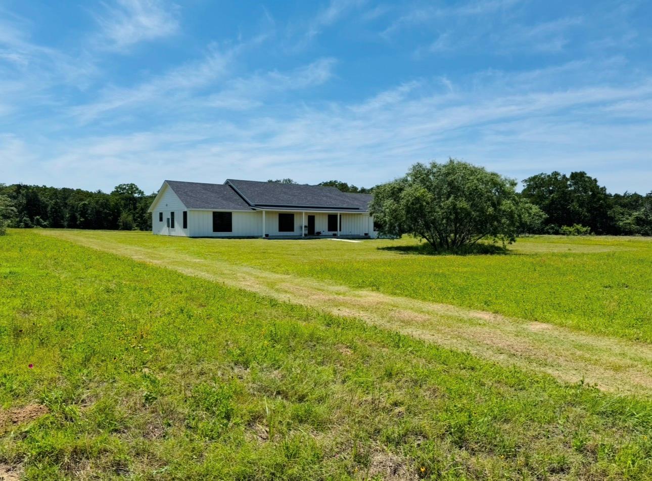 1294 Private Road 7037 — photo 4